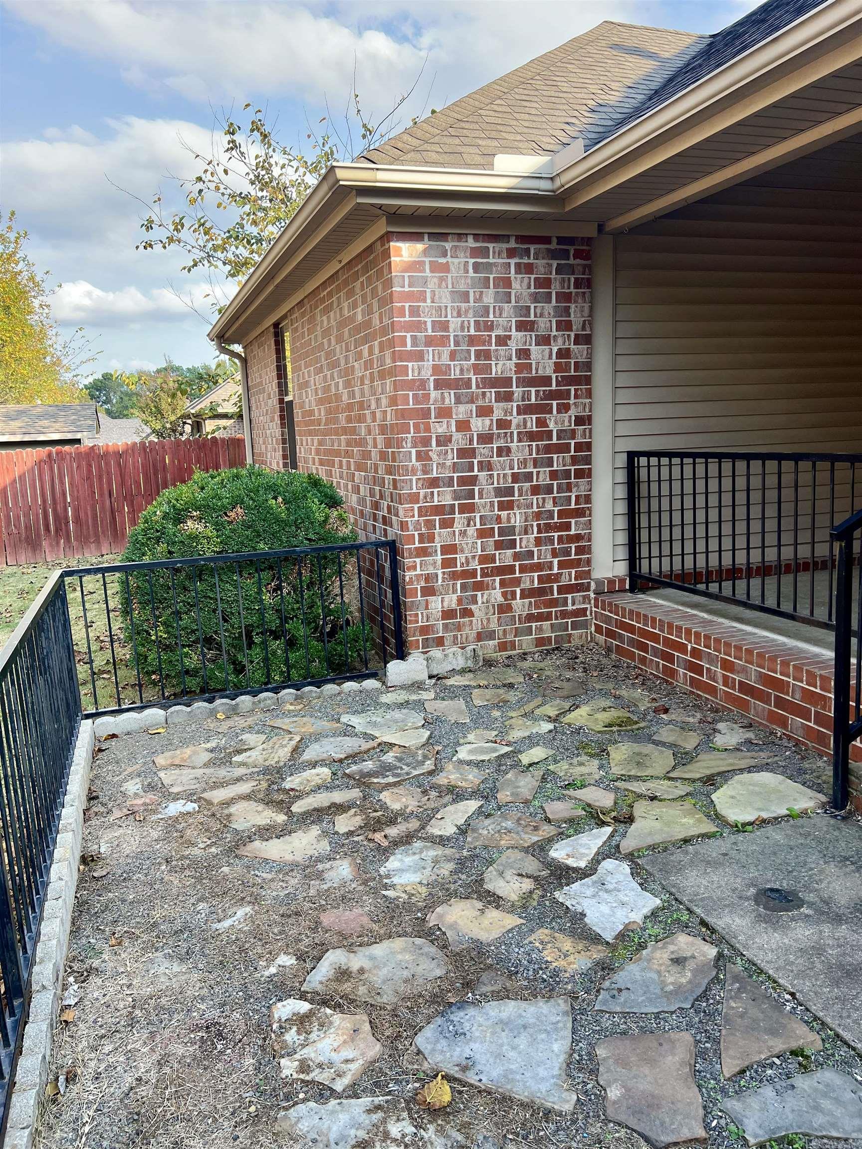 SKYLINE MEADOWS - Residential