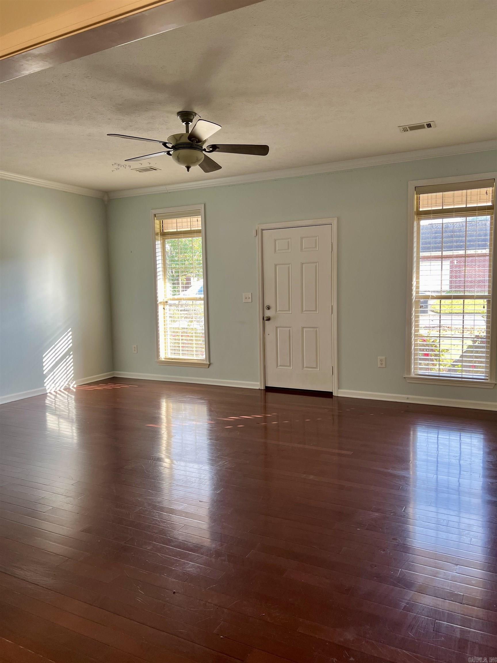 SKYLINE MEADOWS - Residential