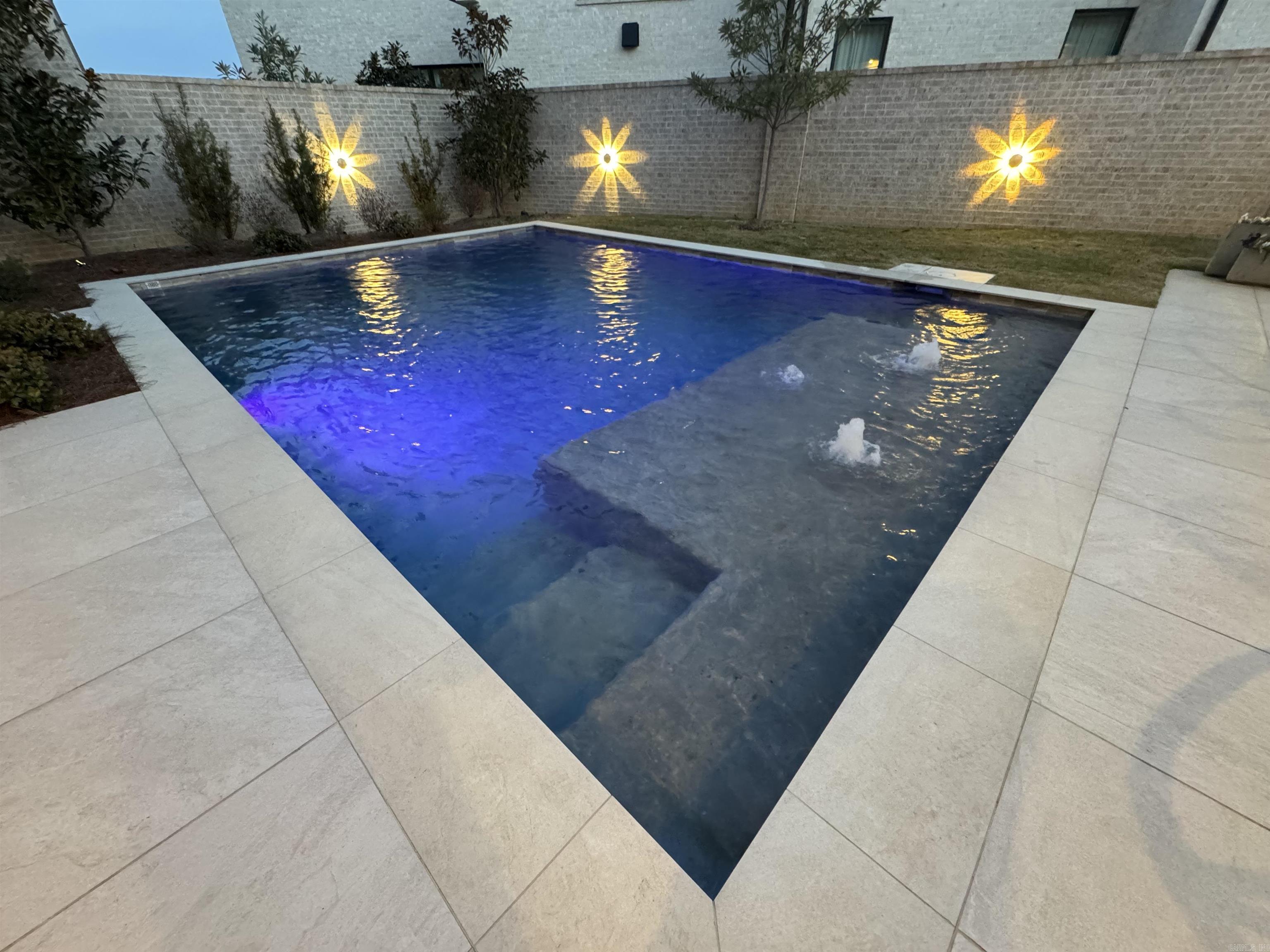 CHENAL VALLEY HALLEN COURT - Residential