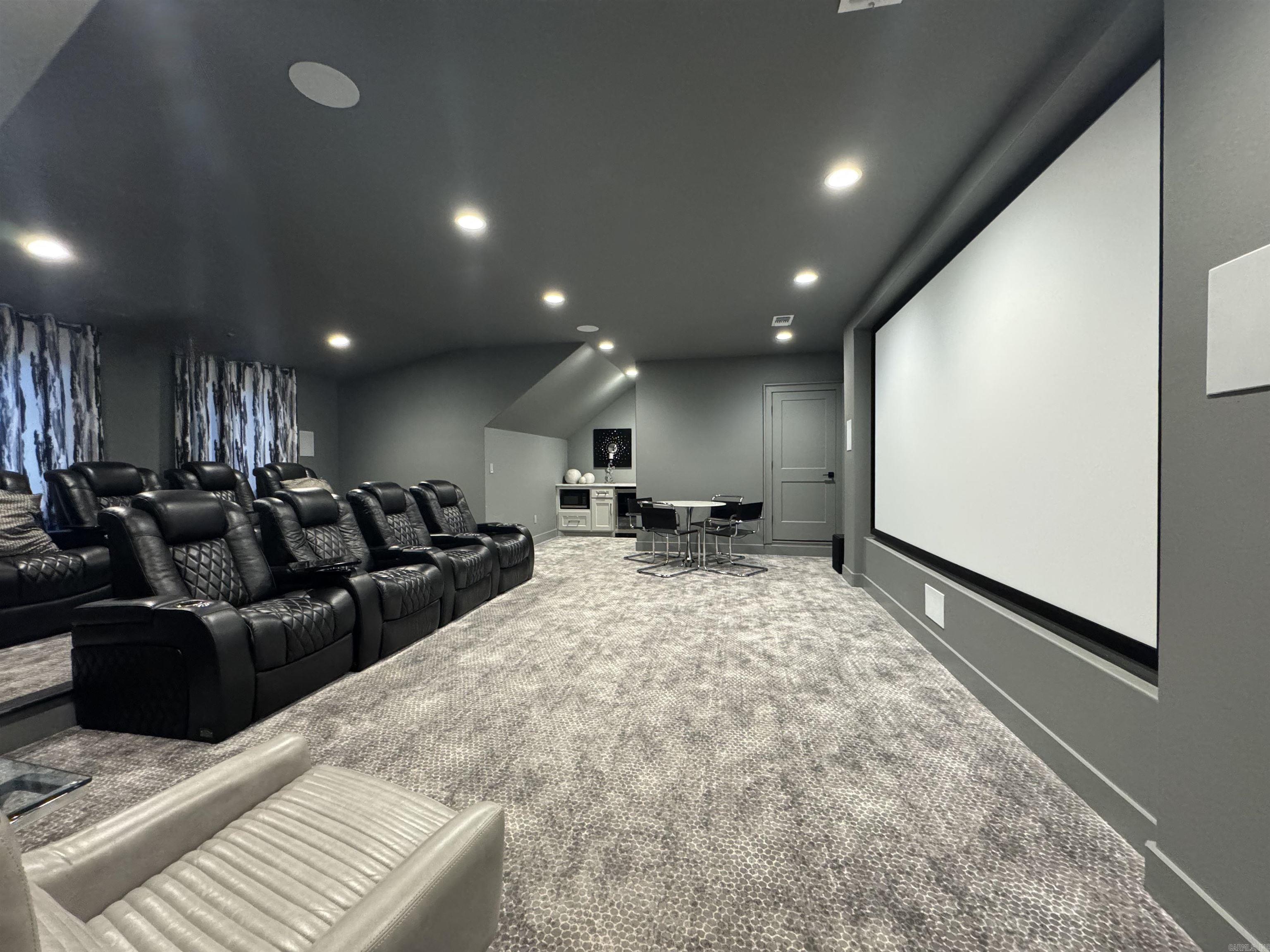 CHENAL VALLEY HALLEN COURT - Residential