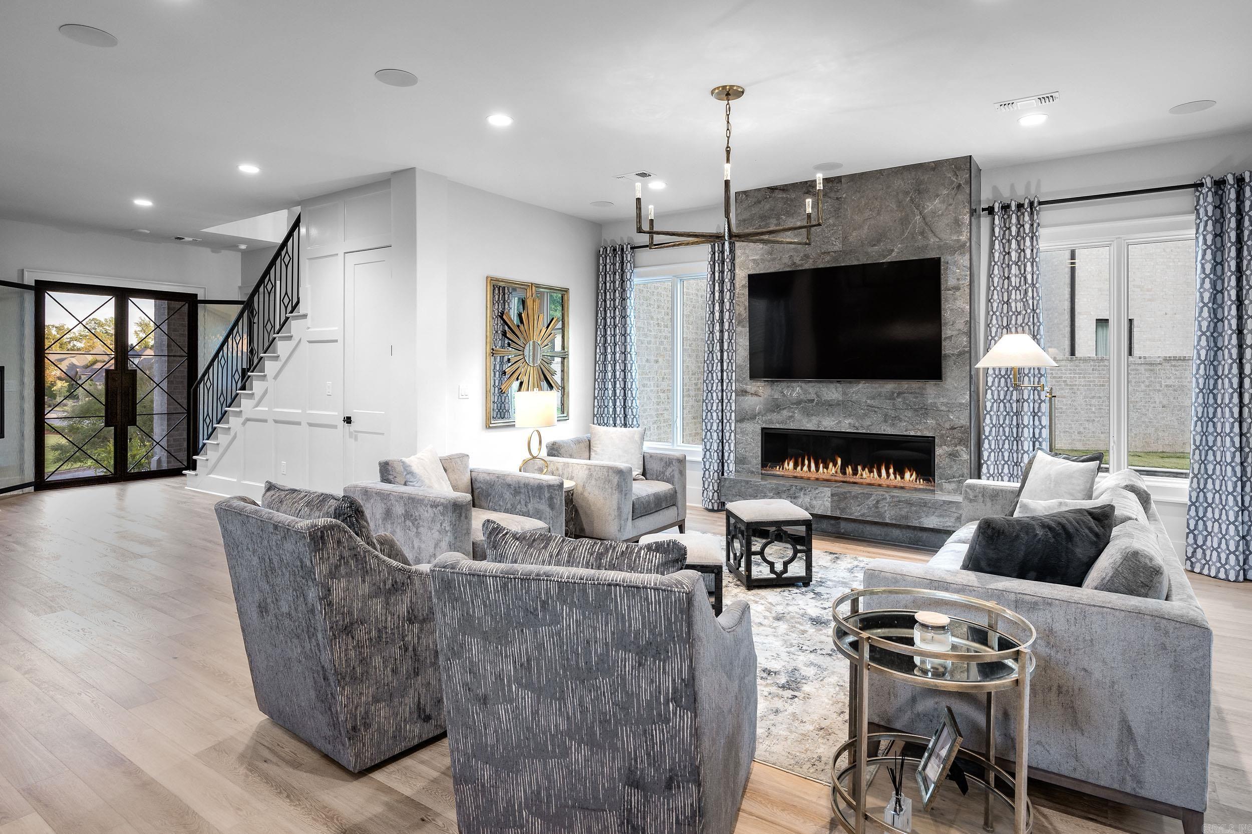 CHENAL VALLEY HALLEN COURT - Residential