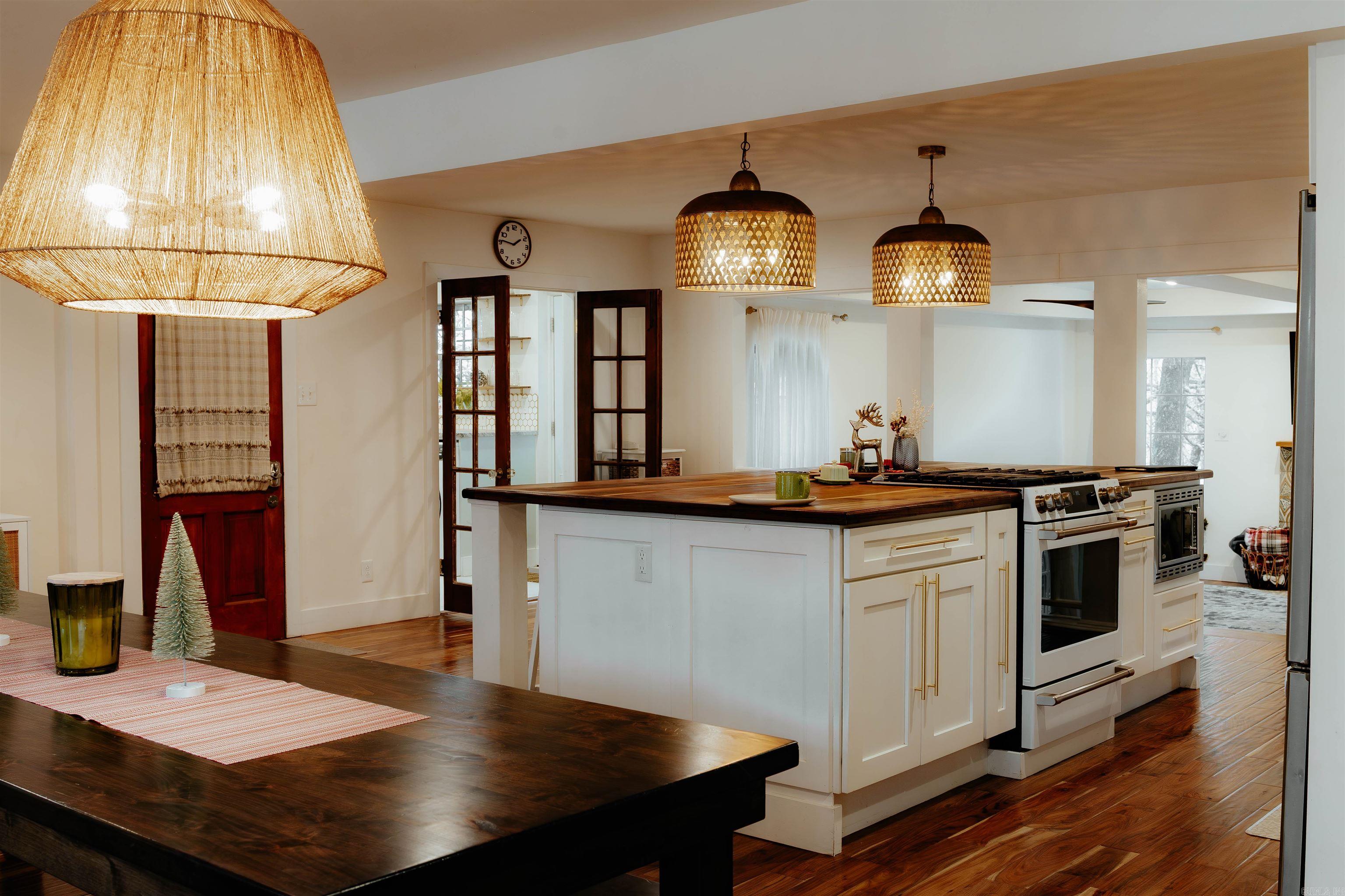 WALTON HEIGHTS - Residential