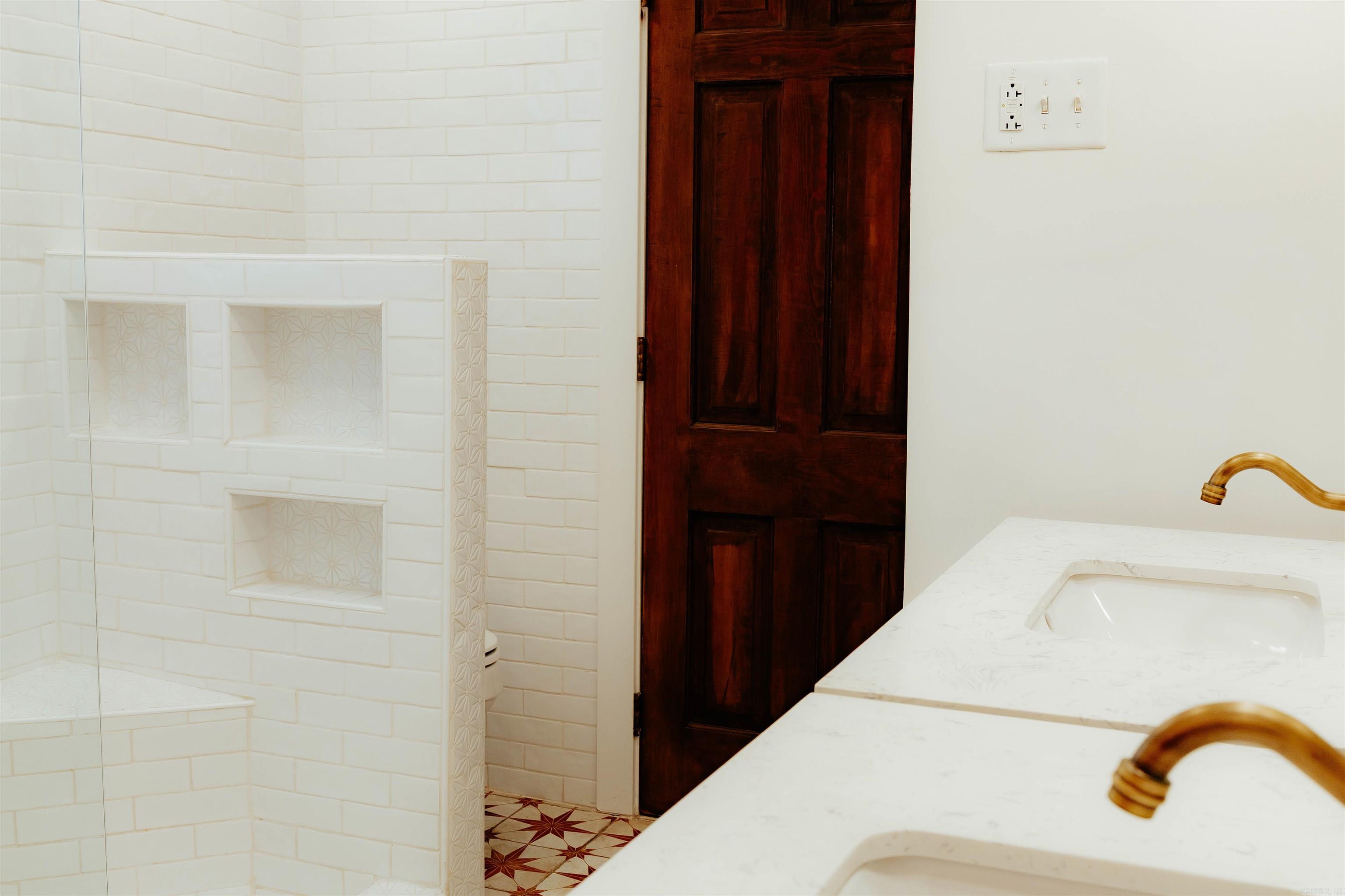 WALTON HEIGHTS - Residential