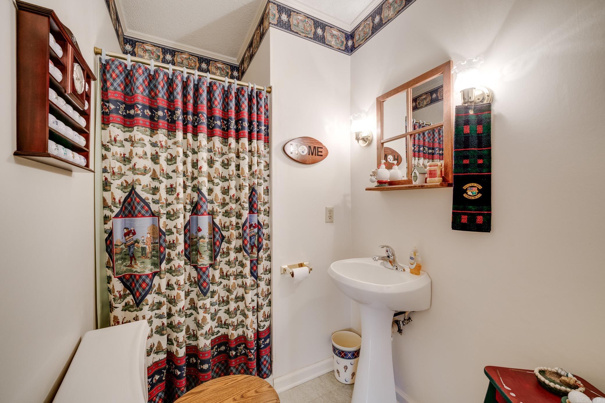 INDIAN HILLS - Residential