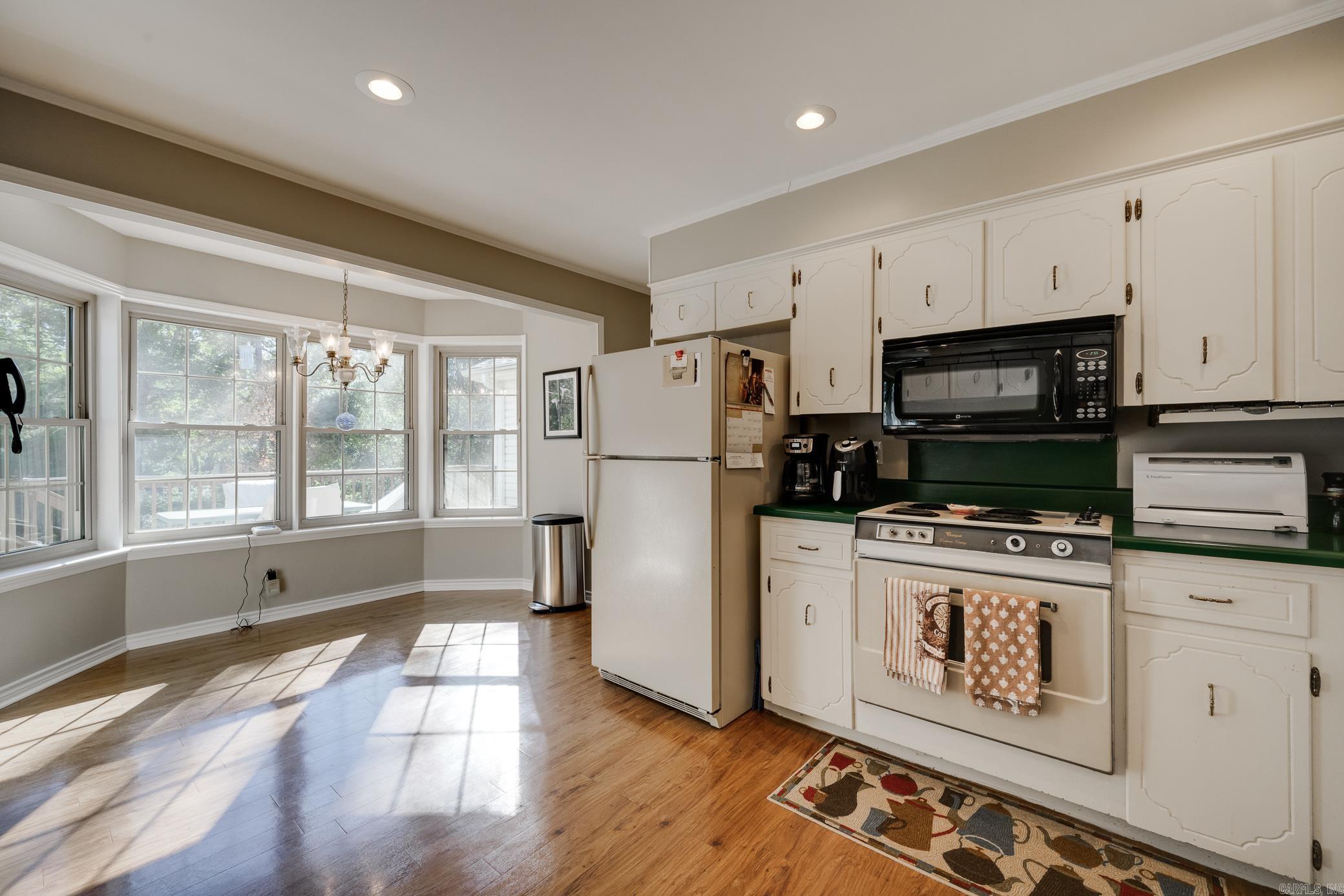 INDIAN HILLS - Residential