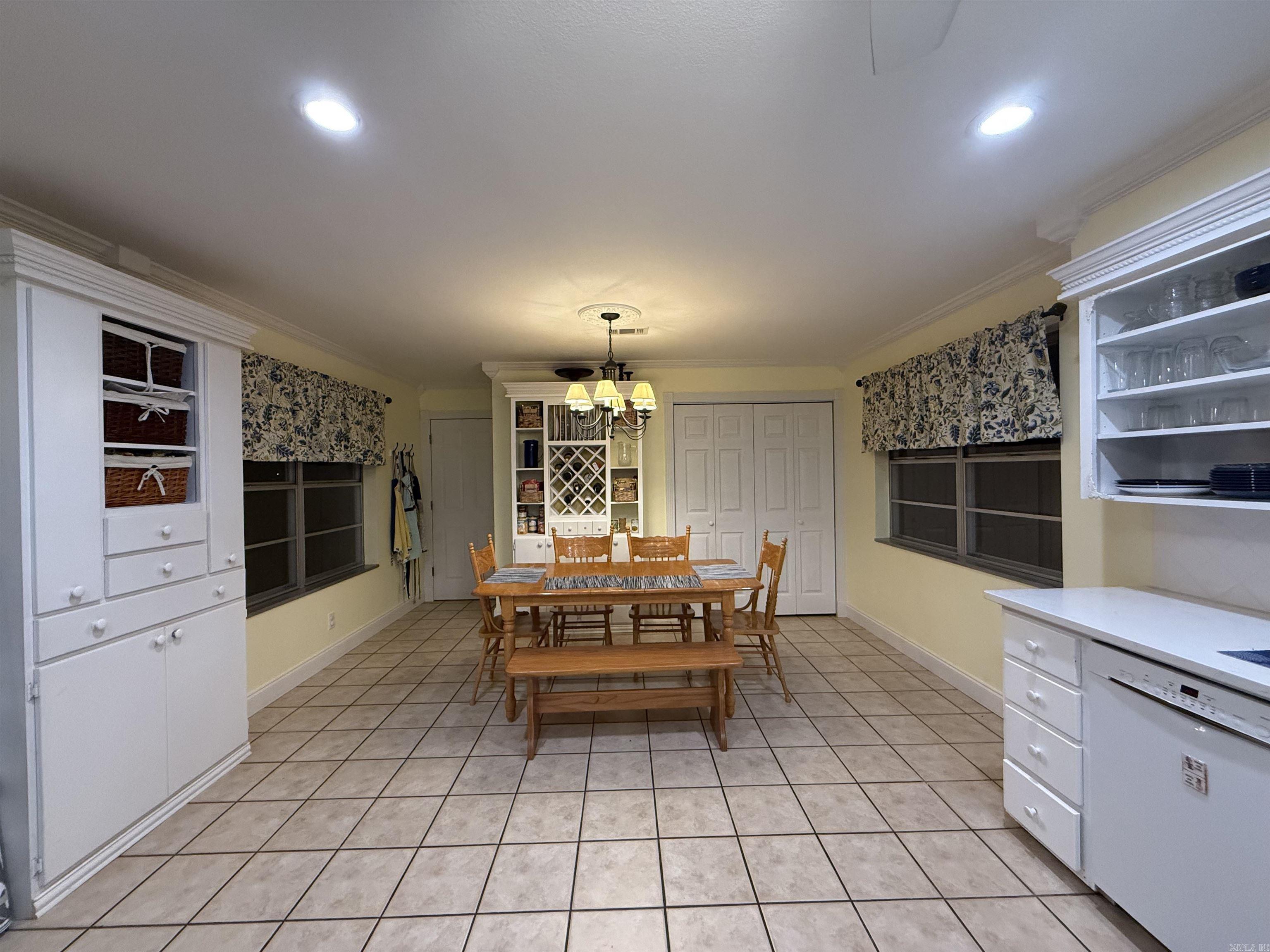 OAK FORREST - Residential