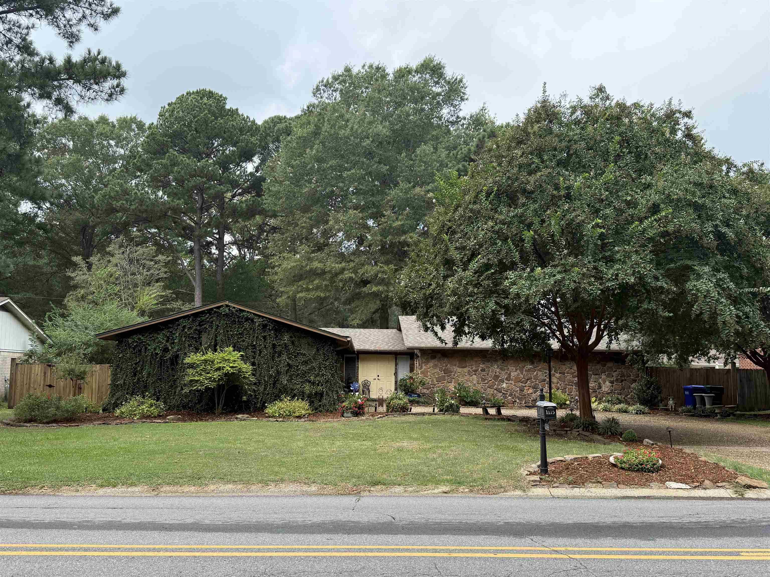 OAK FORREST - Residential