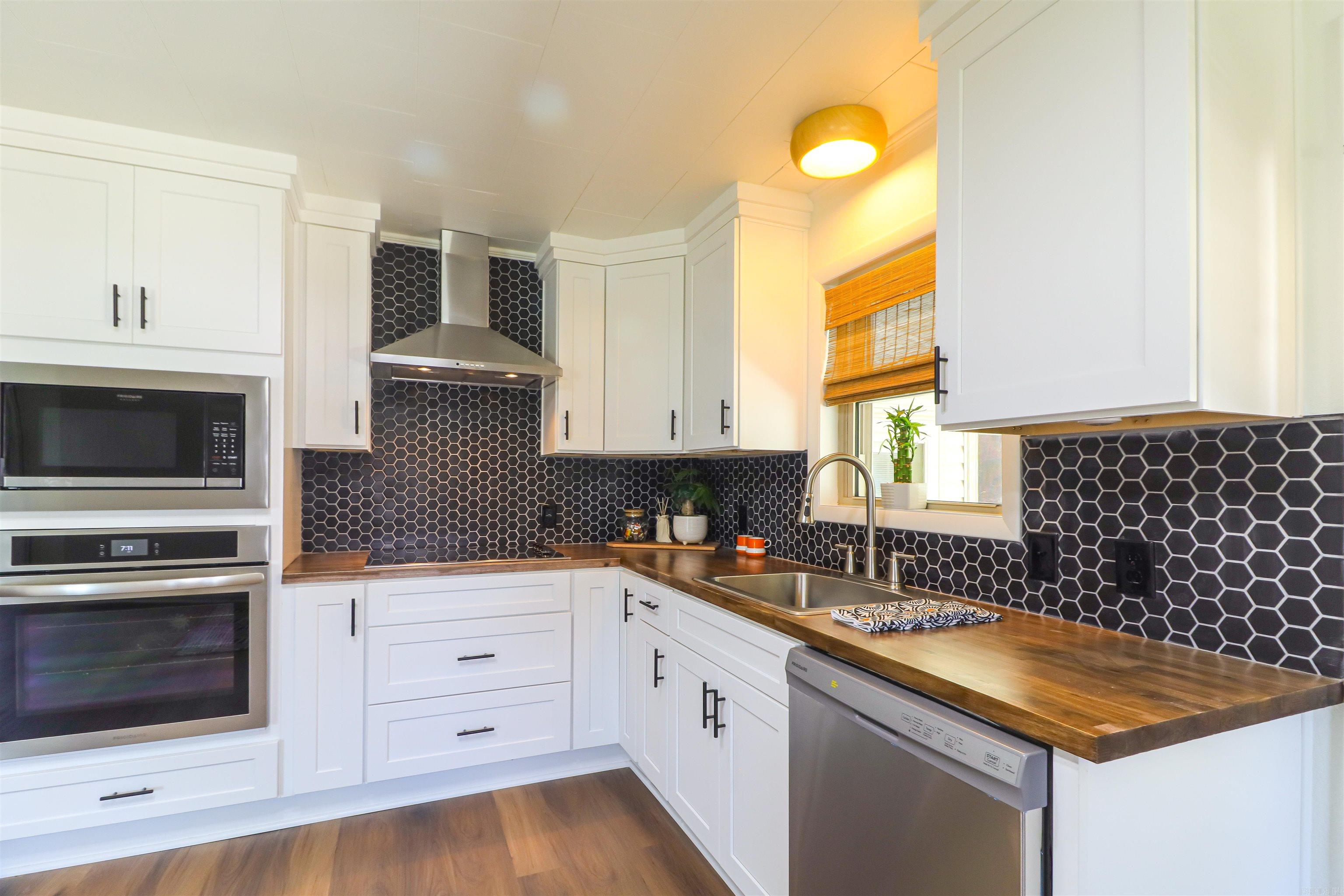 HERREN 1ST - Residential