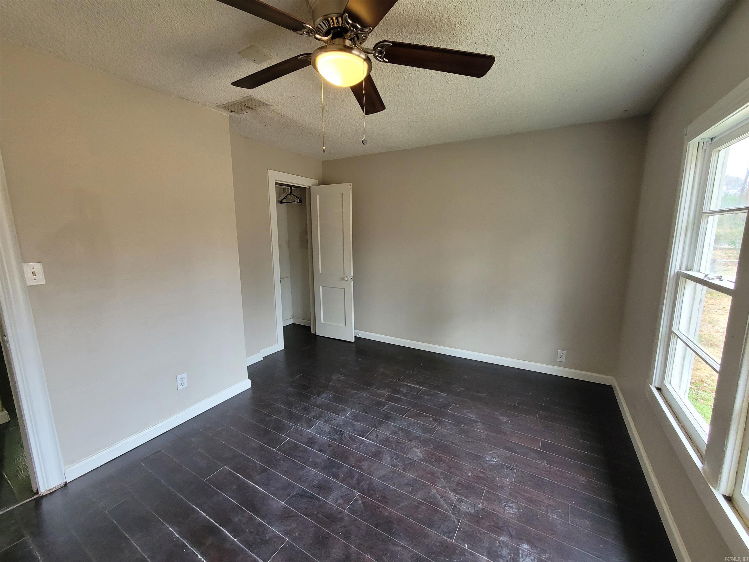 Leiper Heights - Residential Lease