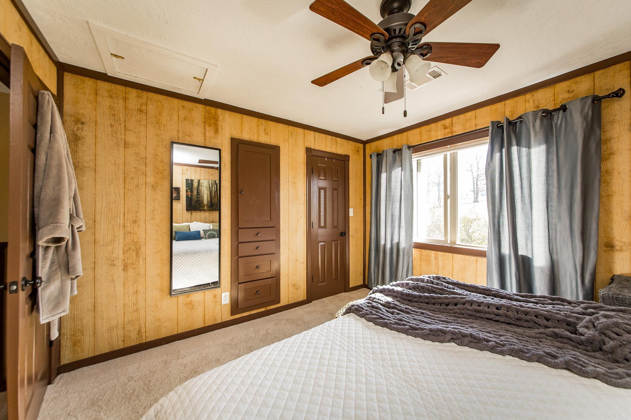 CHELSEA GLADE CONDO - Residential