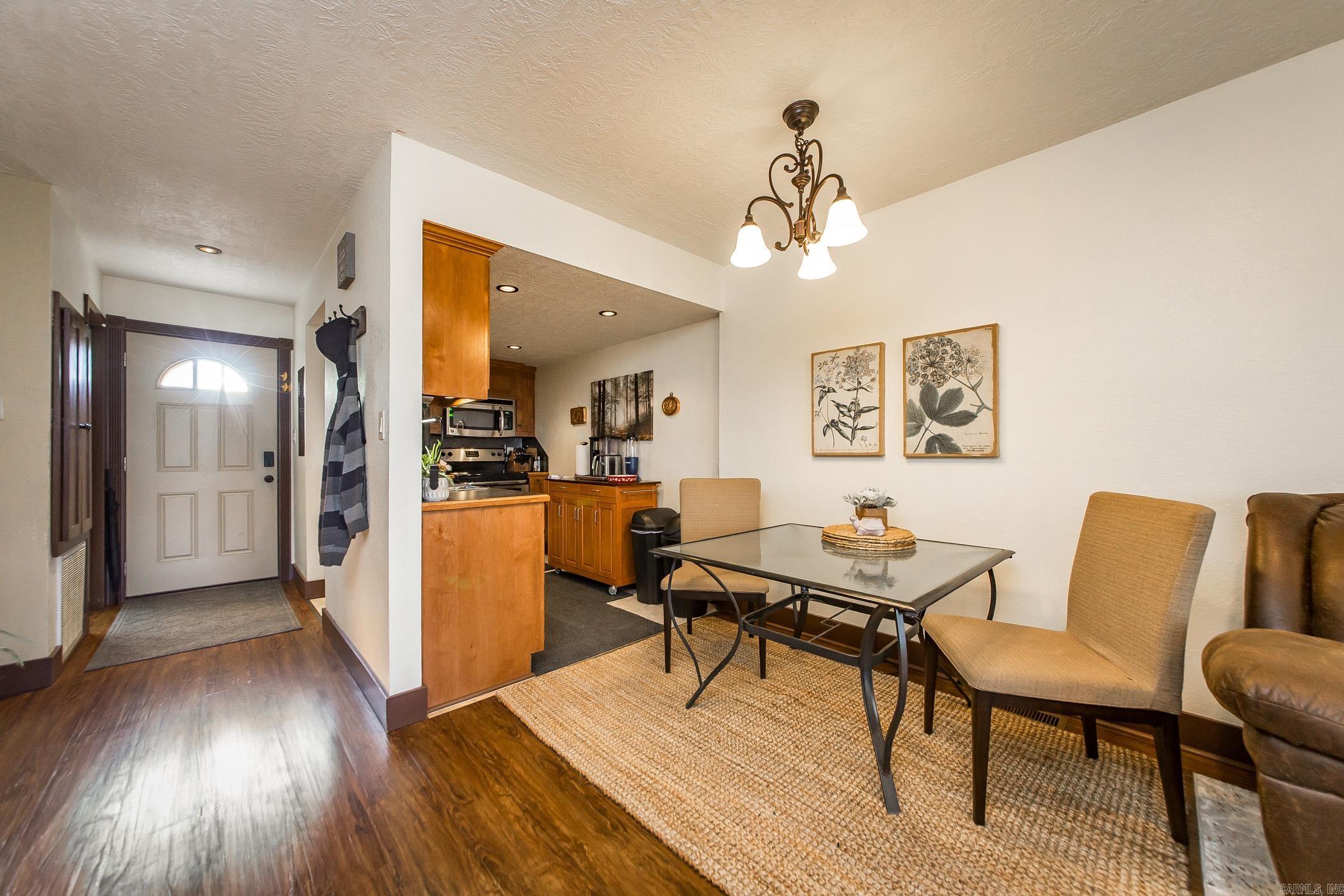 CHELSEA GLADE CONDO - Residential