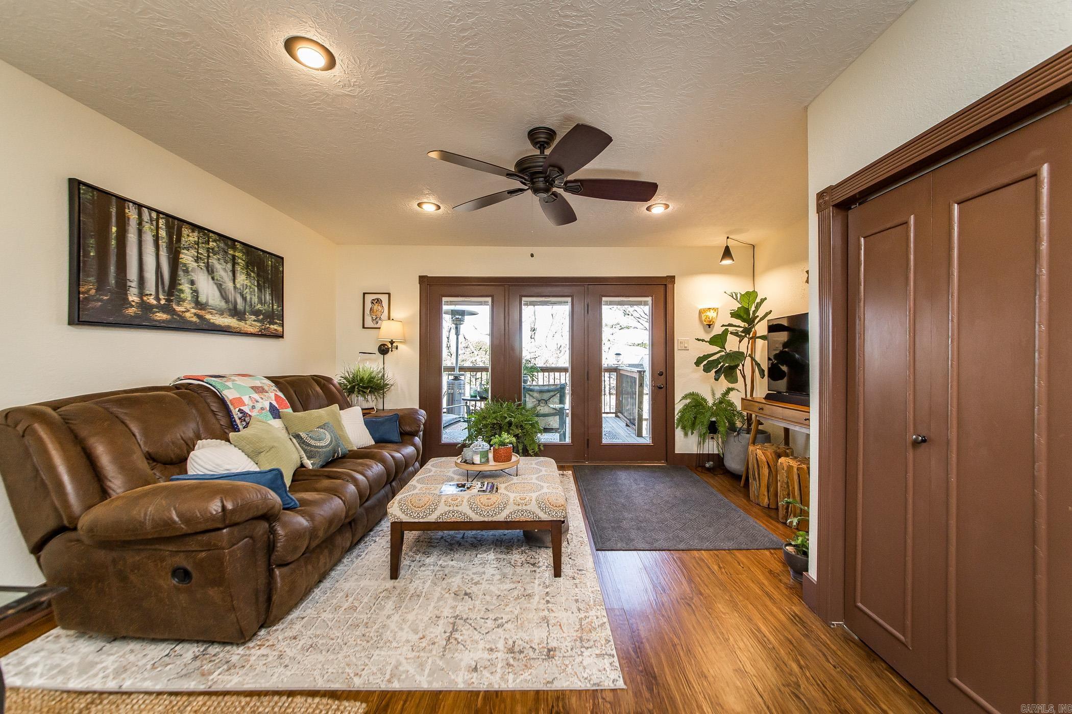 CHELSEA GLADE CONDO - Residential