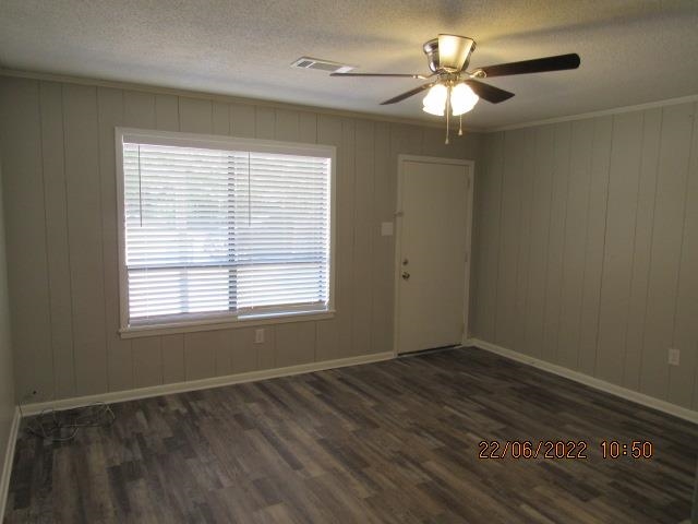 College Oak - Residential Lease