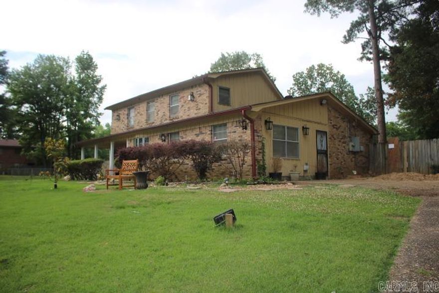 No Disclosure.. To Be sold Expressly AS IS.  This property is now in an online auction.  All offers must be submitted through the listings page on www.auction.com. The sale will be subject to a 5% (minimum $2,500.00) buyer premium pursuant to the Auction Terms and Conditions (minimums may apply). All auction bids will be processed subject to approval.   Property is being marketed as 'OCCUPIED, AND NO CONTACT IS TO BE MADE WITH OCCUPANT- NO INTERIOR ACCESS IS PROVIDED"   Bank of America, N.A. employees and employees’ household members and HTS business  partners of the Bank, are prohibited from purchasing this property, whether directly or  indirectly.