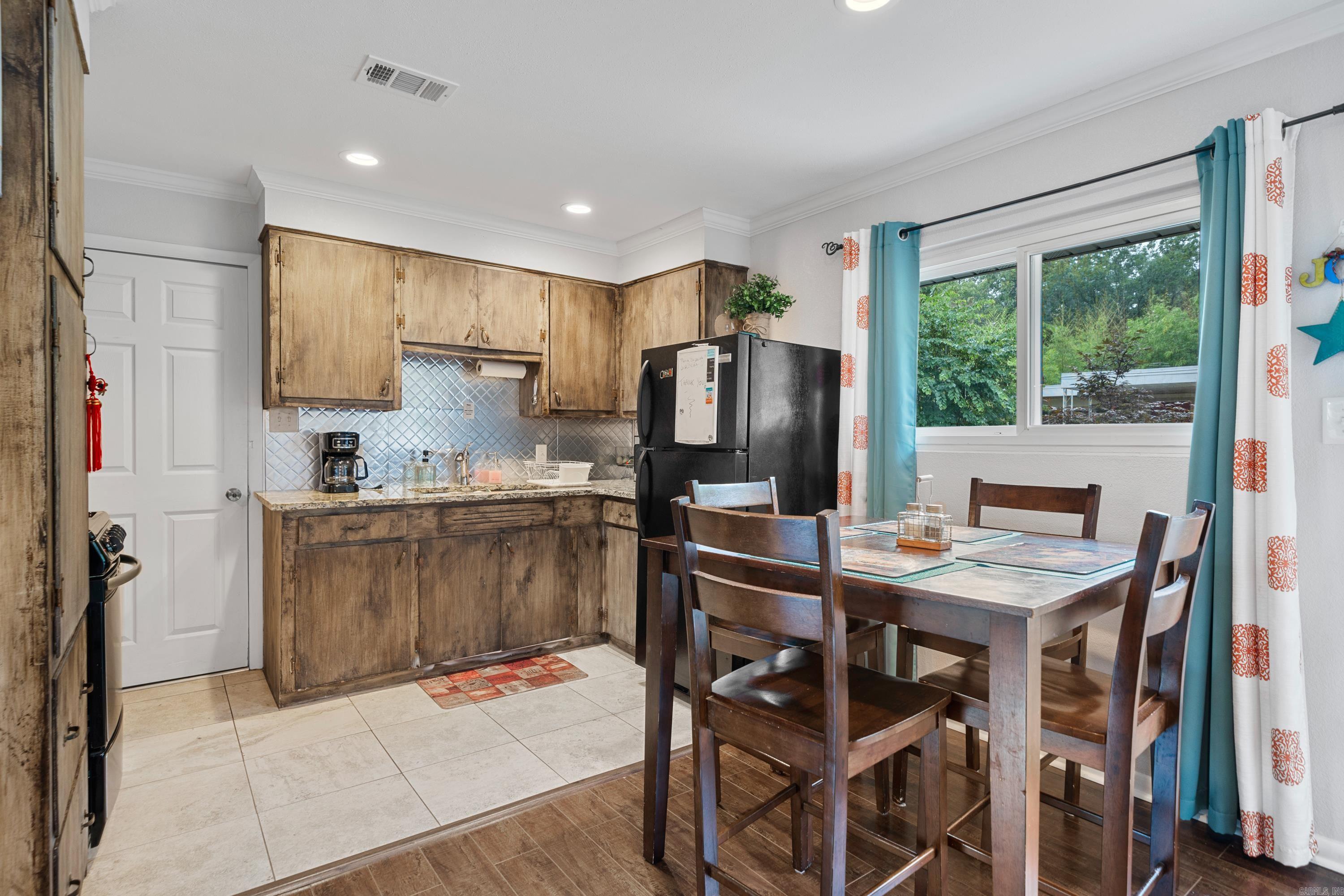 ARROWHEAD LAKE ESTATES - Residential