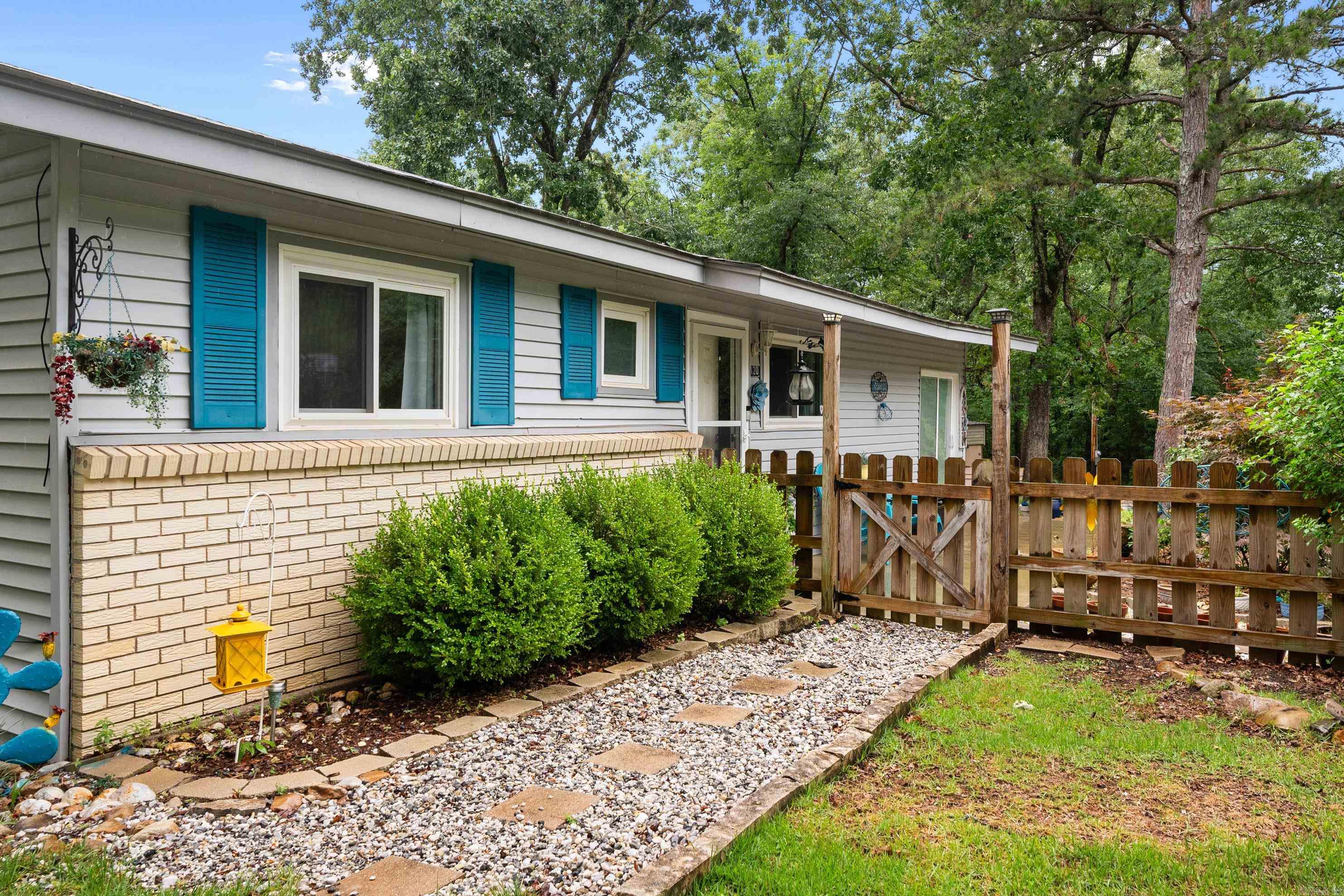 ARROWHEAD LAKE ESTATES - Residential