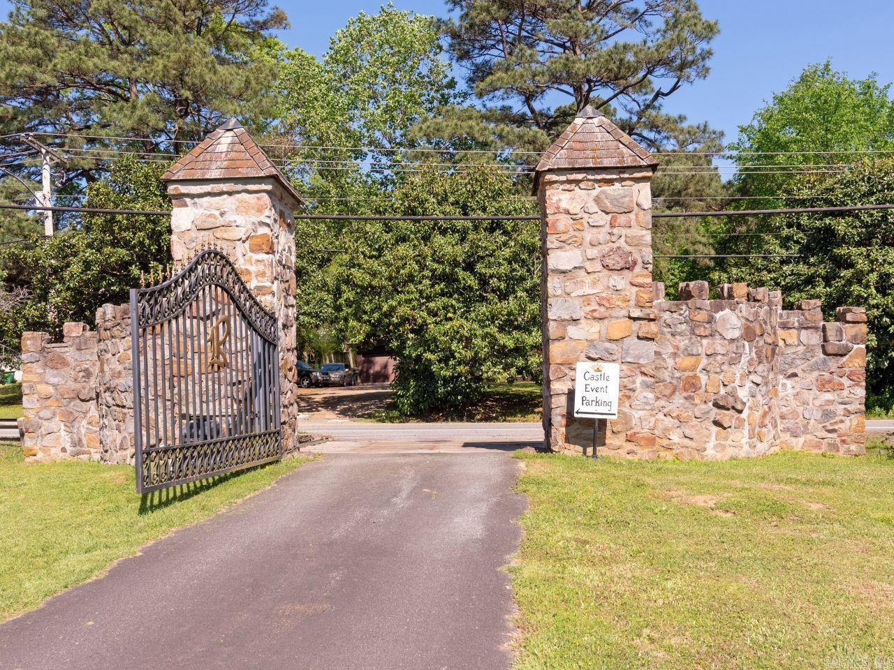 Since 1935, The Castle on Stagecoach Road has stood in a majestic setting of magnolias and pines, on approximately 100 acres of green pastures. A vision of Era's past, the Castle and its surroundings are drenched in history. This glorious Castle has since been offered as a perfect event venue for weddings, and other social settings. Step back in time, see this "Fairytale Estate". This PREMIERE ESTATE IS NOW OFFERED FOR PURCHASE-APPOINTMENT ONLY-SERIOUS AND PRE-QUALIFED (PROOF OF FUNDS) BUYERS ONLY. SOLD "AS IS".