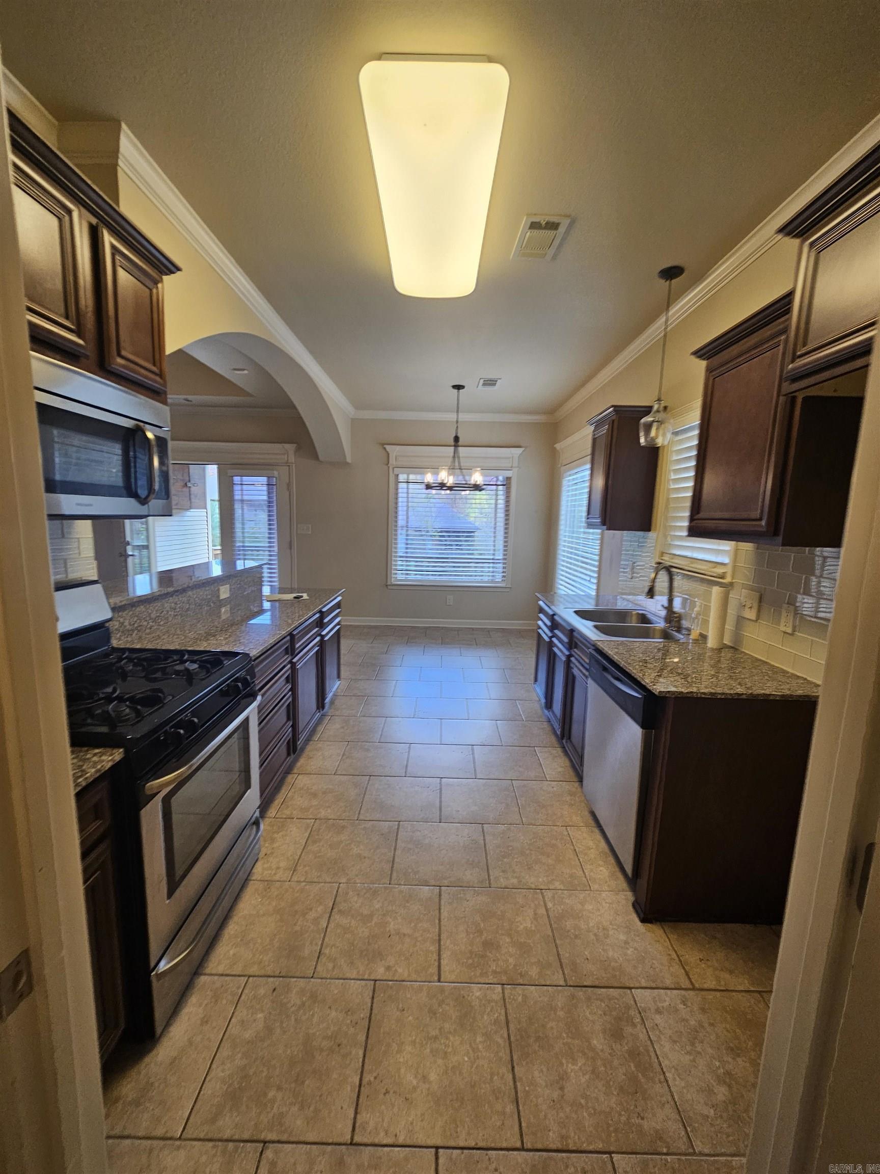 Gilbralter Heights - Residential Lease