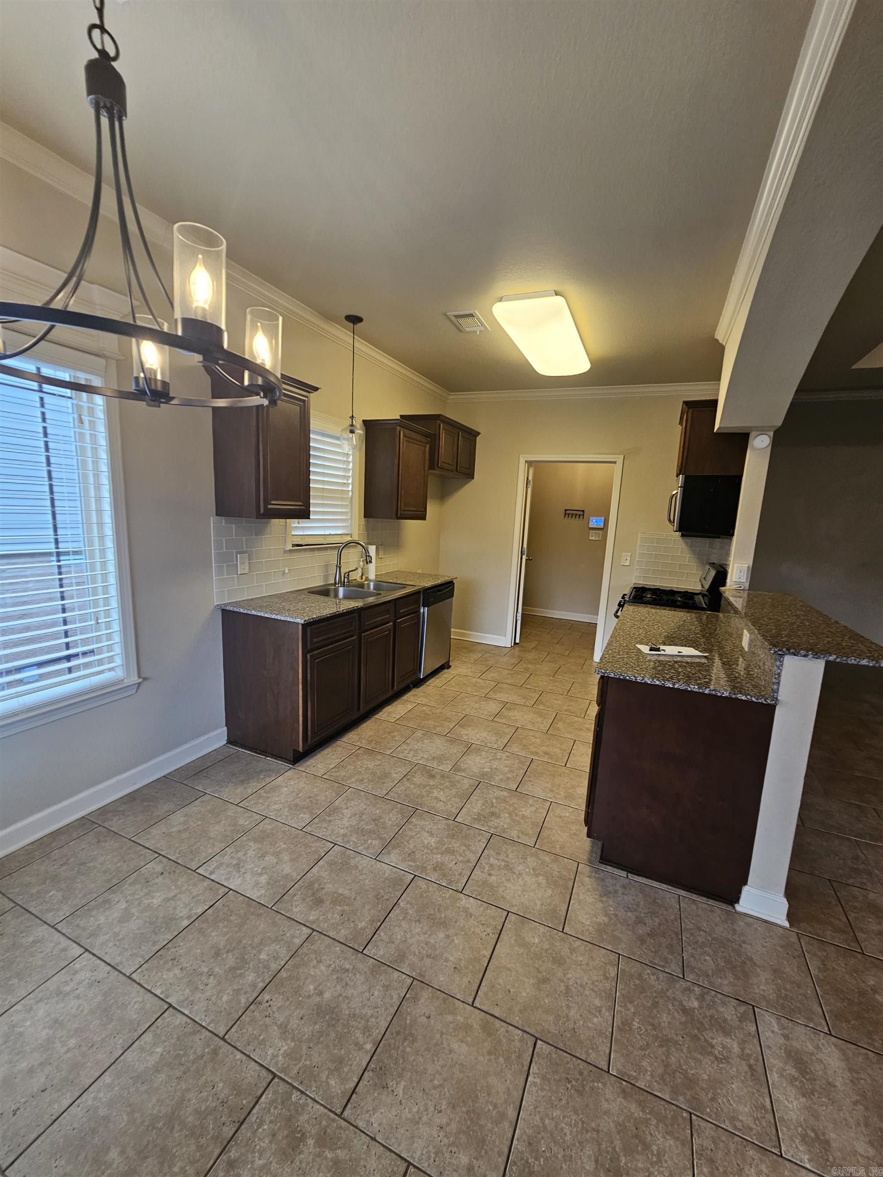 Gilbralter Heights - Residential Lease