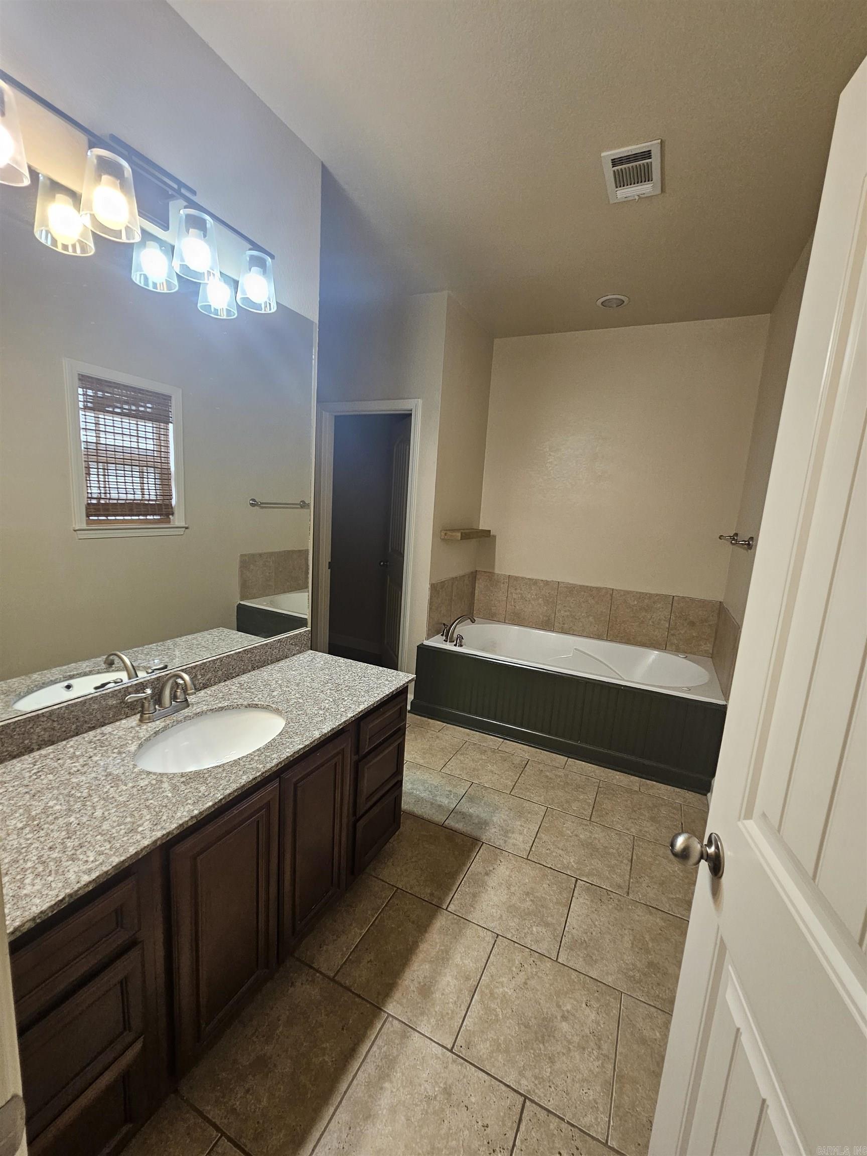 Gilbralter Heights - Residential Lease