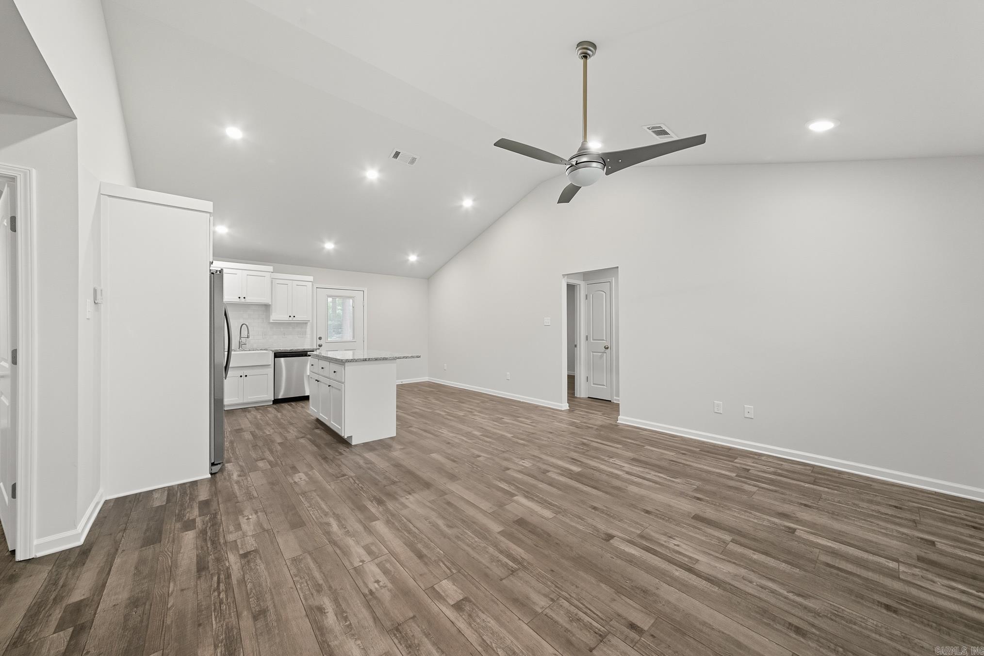 PAW'S PLACE - Residential Lease