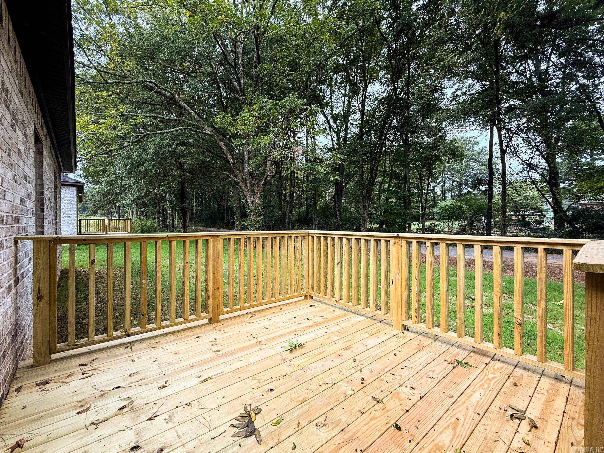 PAW'S PLACE - Residential Lease