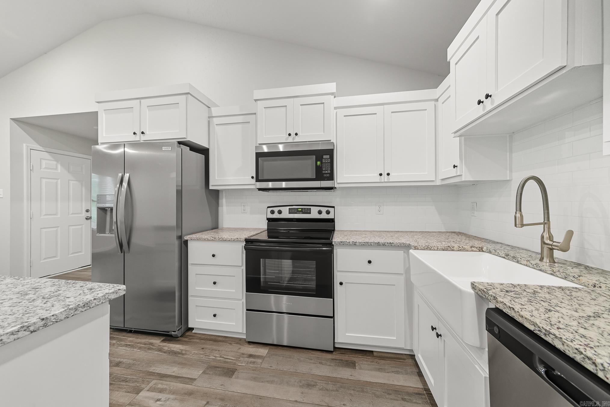 PAW'S PLACE - Residential Lease