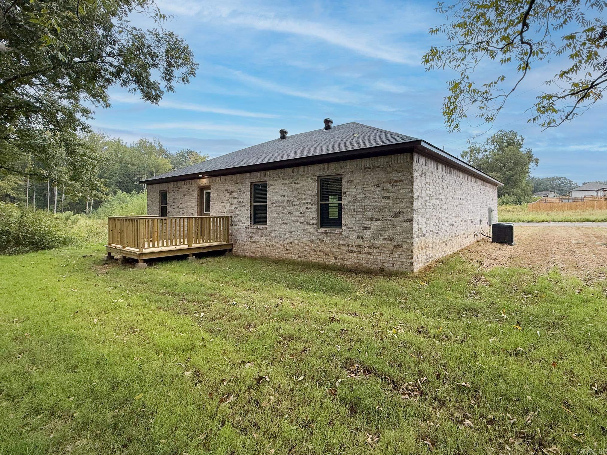 PAW'S PLACE - Residential Lease