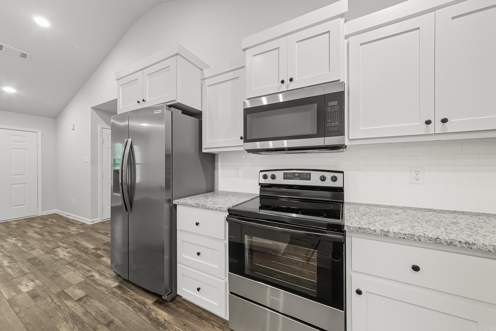 PAW'S PLACE - Residential Lease