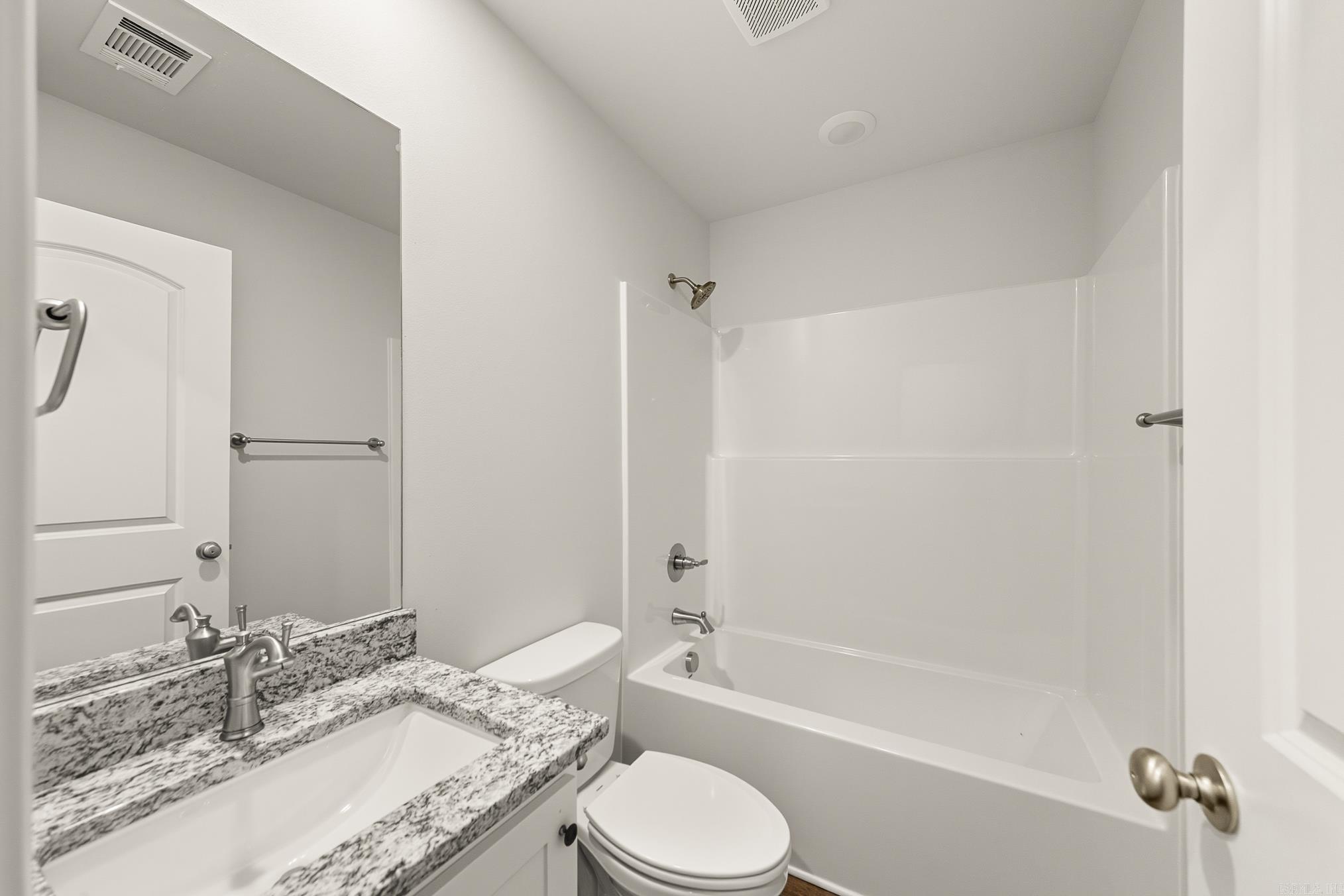 PAW'S PLACE - Residential Lease