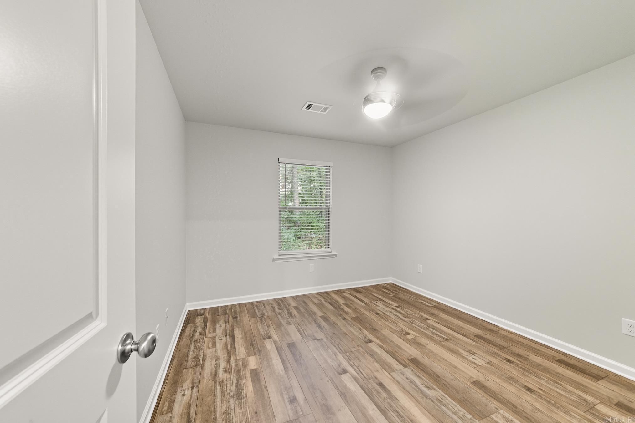 PAW'S PLACE - Residential Lease