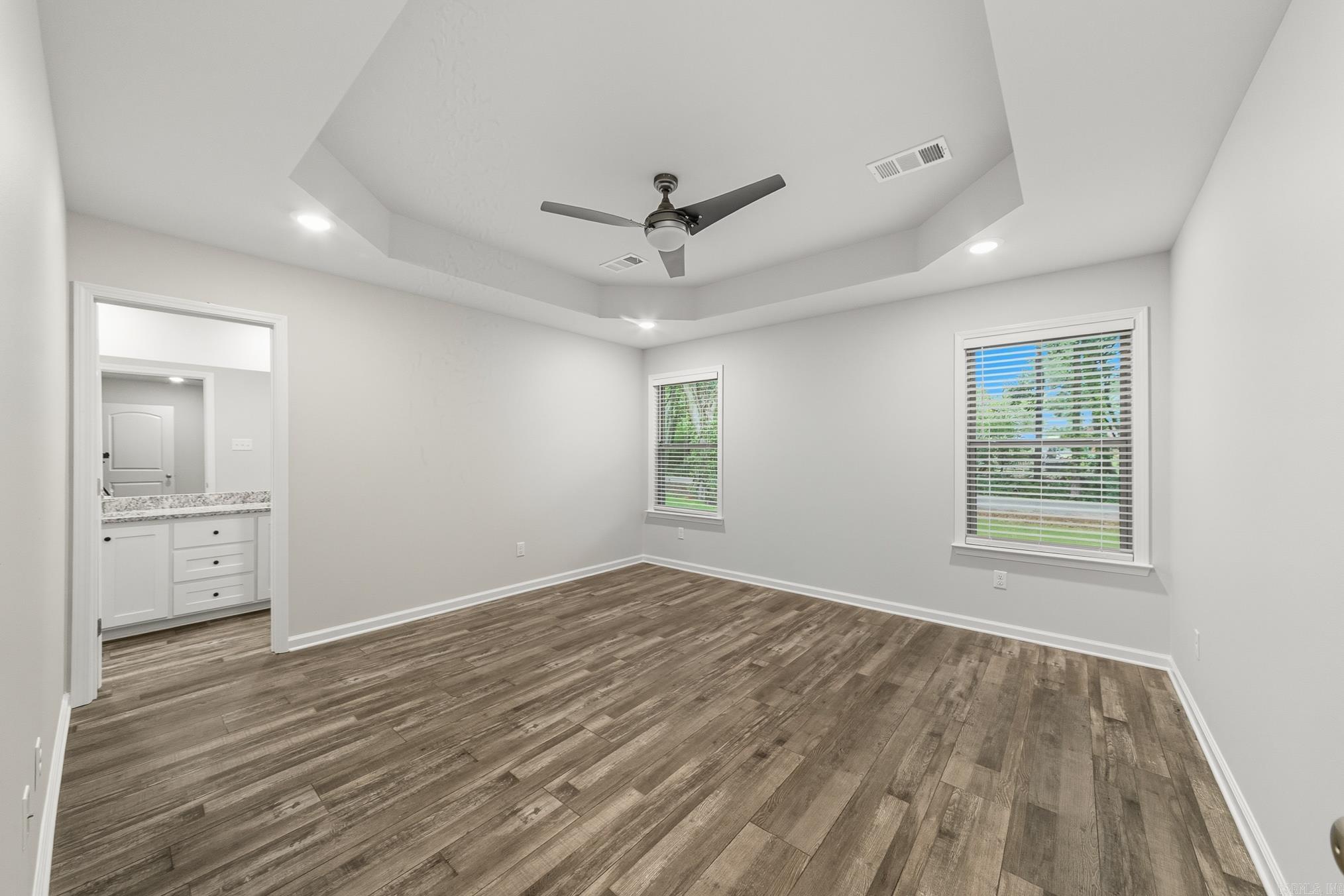 PAW'S PLACE - Residential Lease