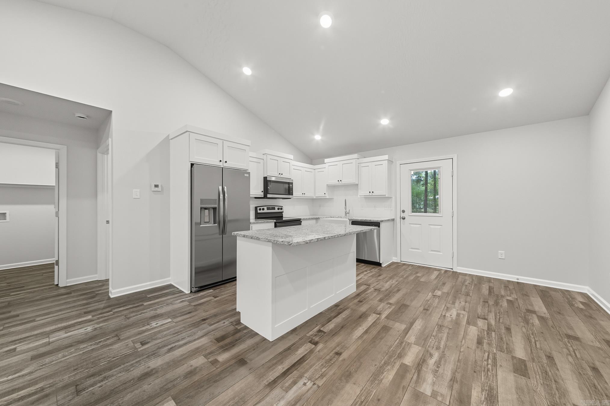 PAW'S PLACE - Residential Lease