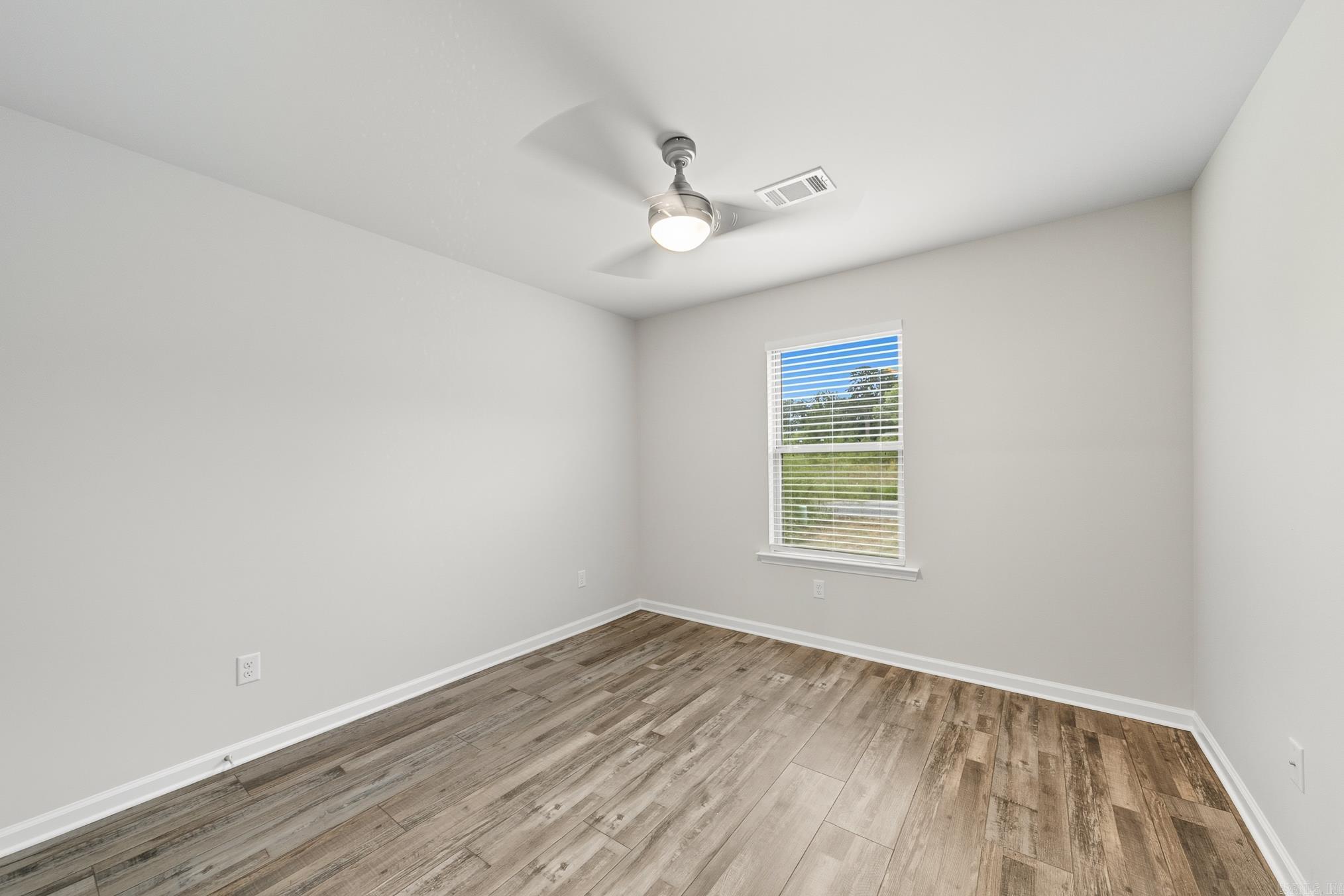 PAW'S PLACE - Residential Lease