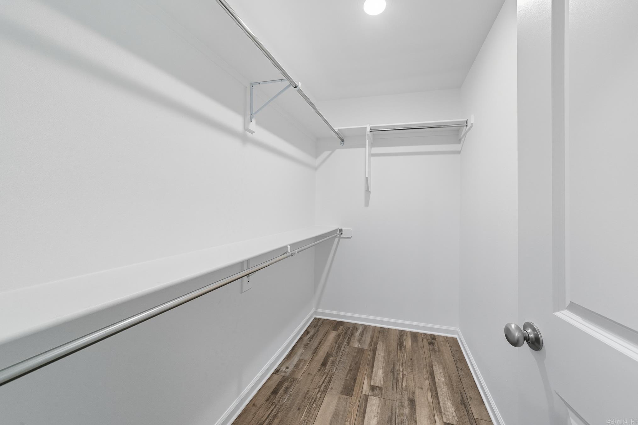 PAW'S PLACE - Residential Lease