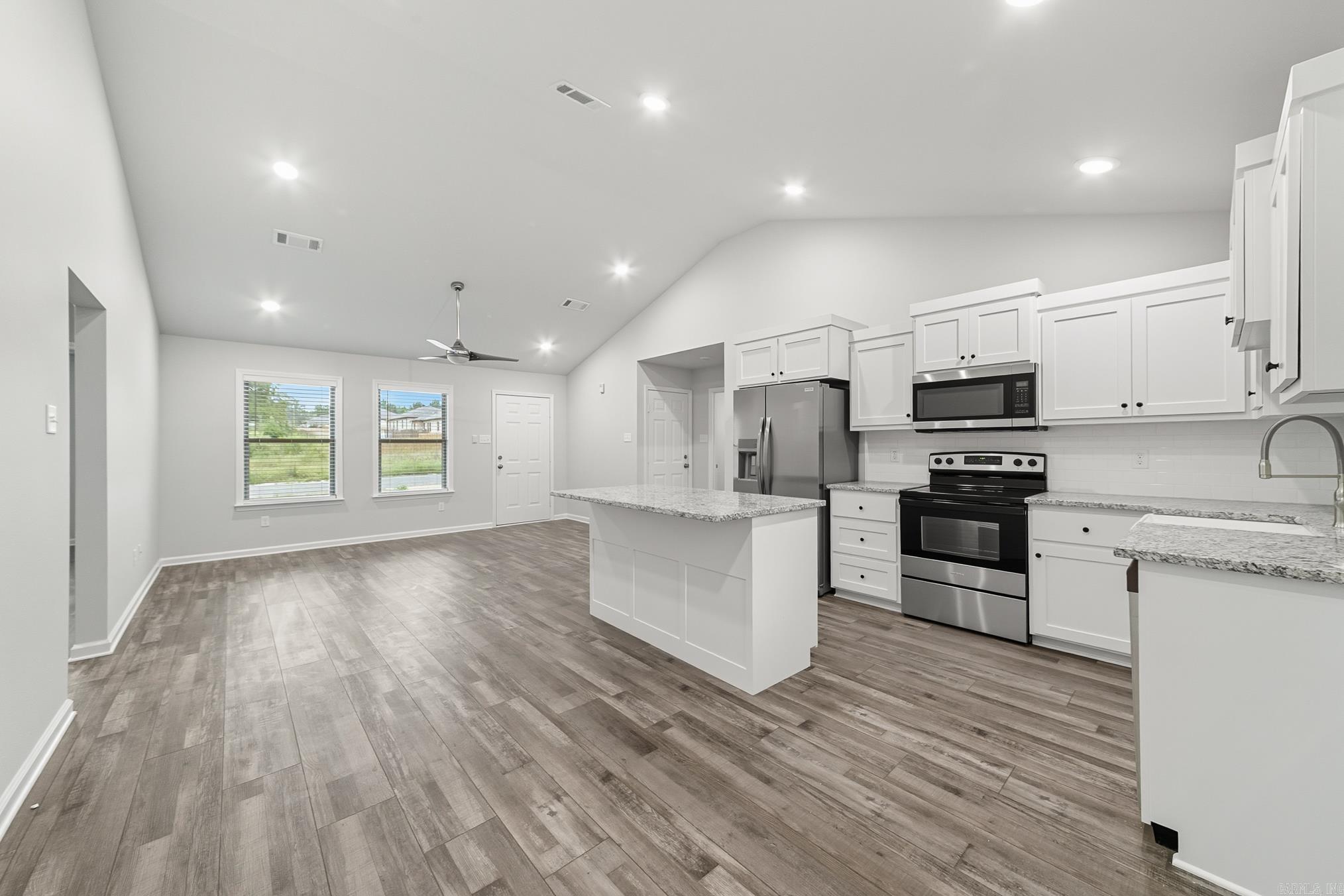 PAW'S PLACE - Residential Lease