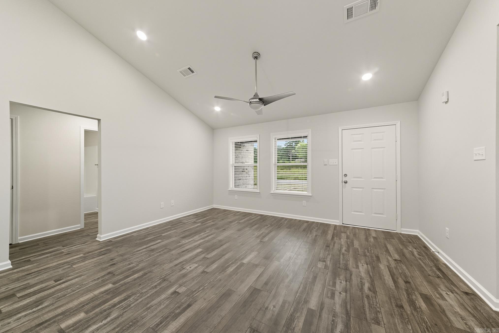 PAW'S PLACE - Residential Lease