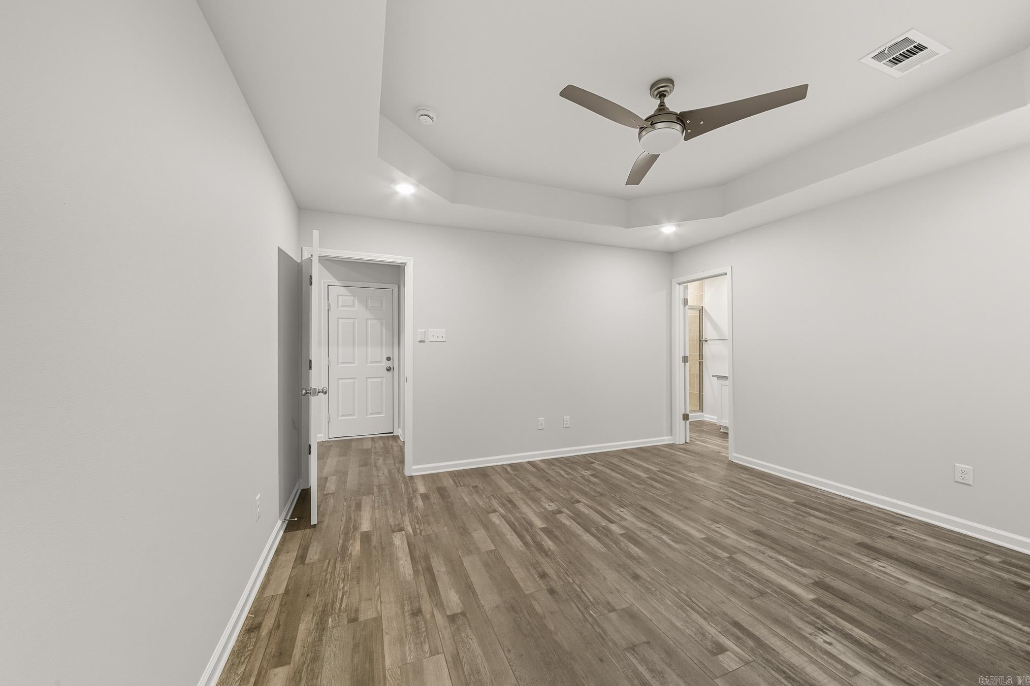 PAW'S PLACE - Residential Lease