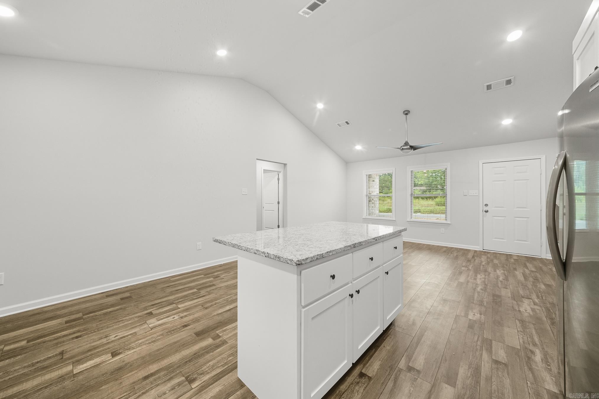 PAW'S PLACE - Residential Lease