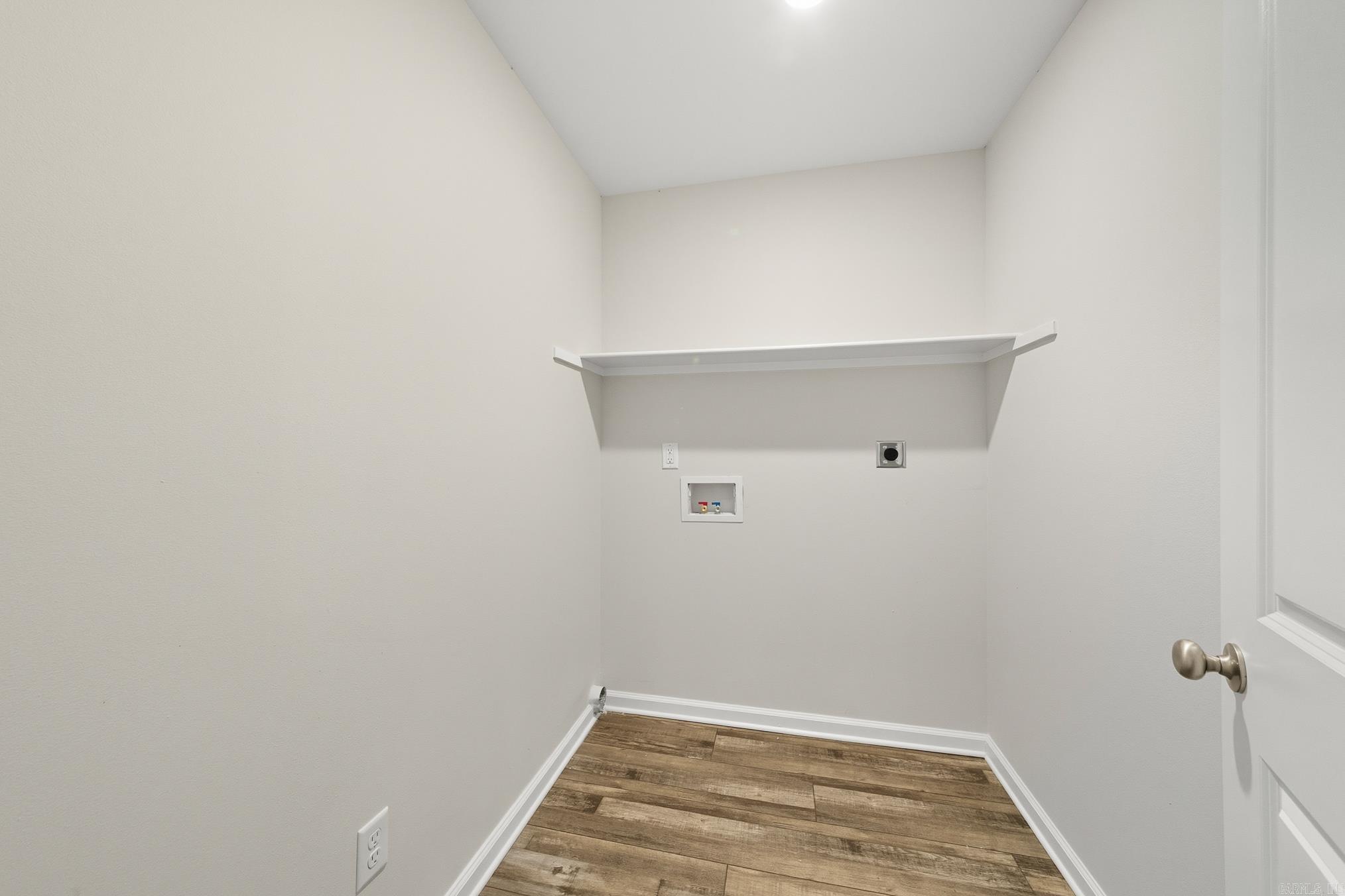 PAW'S PLACE - Residential Lease