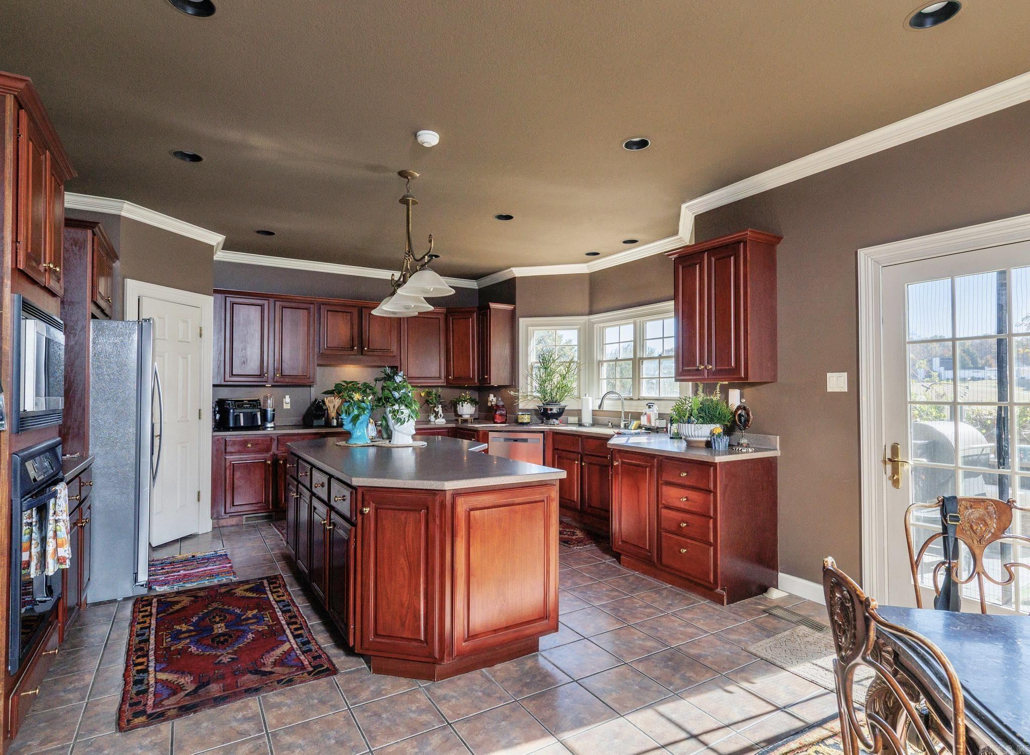 Ridgepointe - Residential