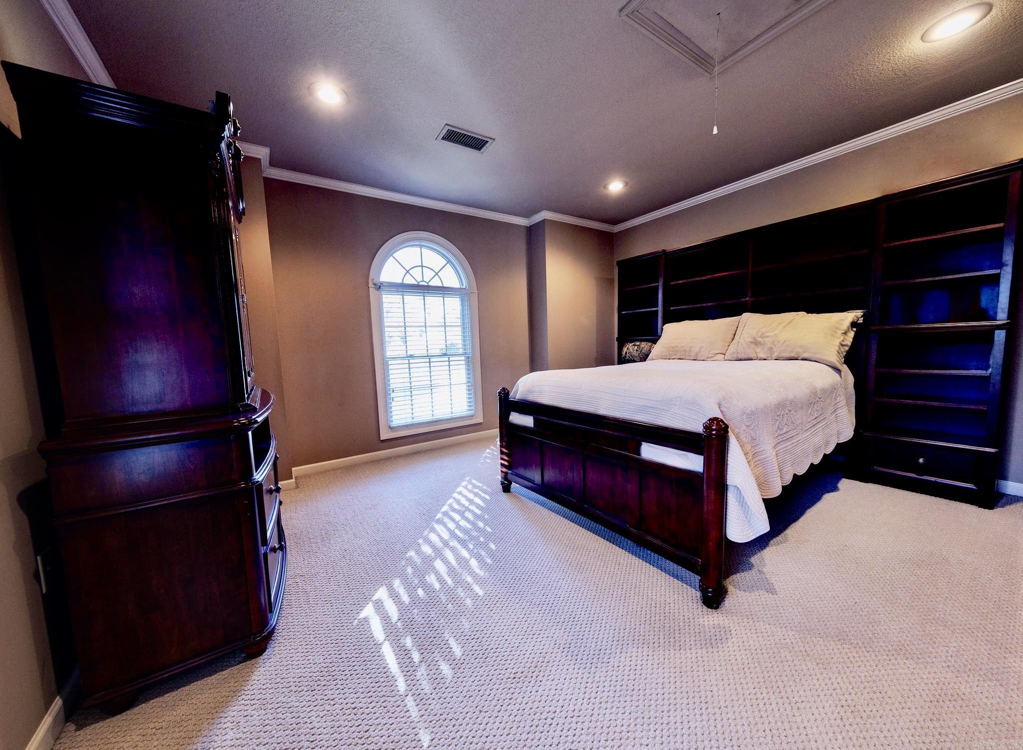 Ridgepointe - Residential