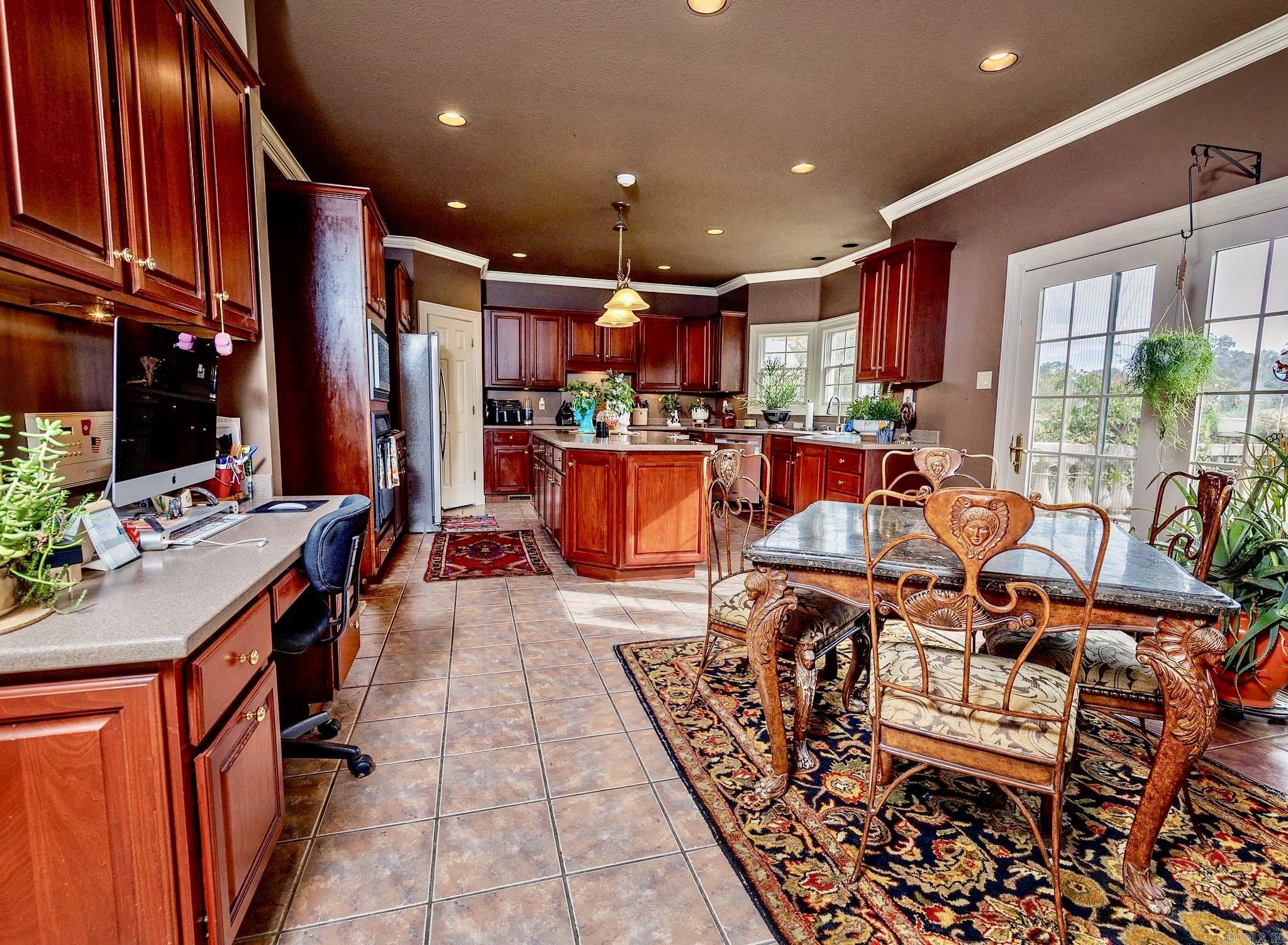 Ridgepointe - Residential