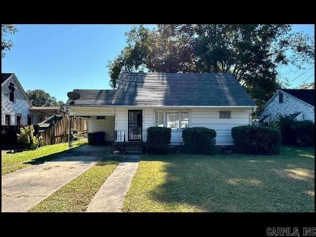 *NORTH LITTLE ROCK* CUTE HOME IN SPANISH GRANT SUBDIVISION!! This 3 Bedroom And 1 Bath Home Features Over 1,100 Sqft! Gas Range And Refrigerator (As-Is) In Kitchen! Washer/Dryer Hookups!! Fenced Backyard! Carport For Parking! AVAILABLE NOW!!!