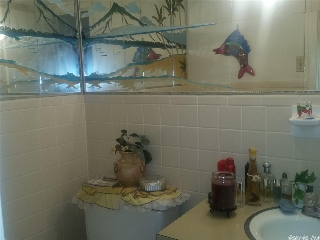 Townhouse 2nd - Residential Lease