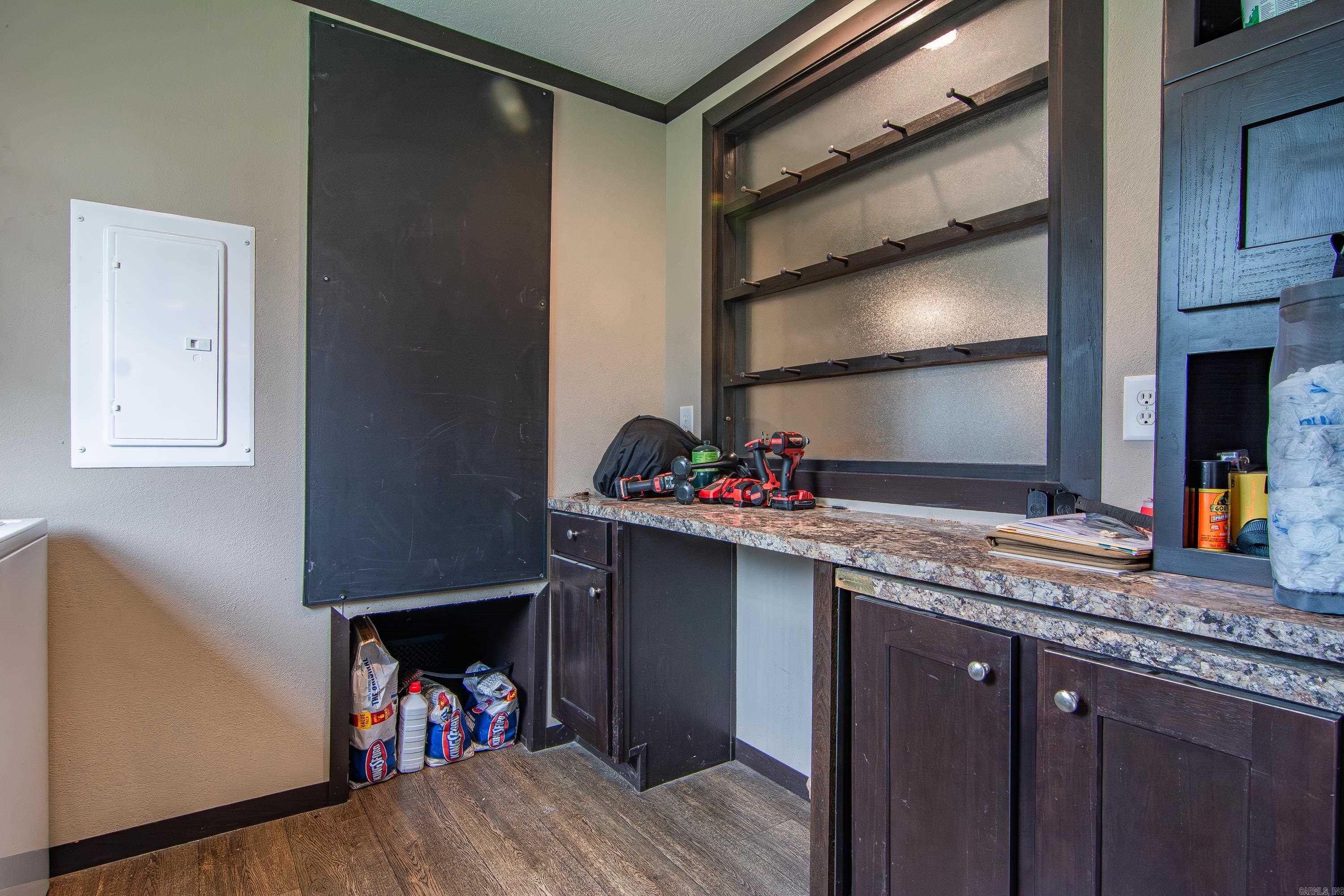 SHADY VALLEY - Residential