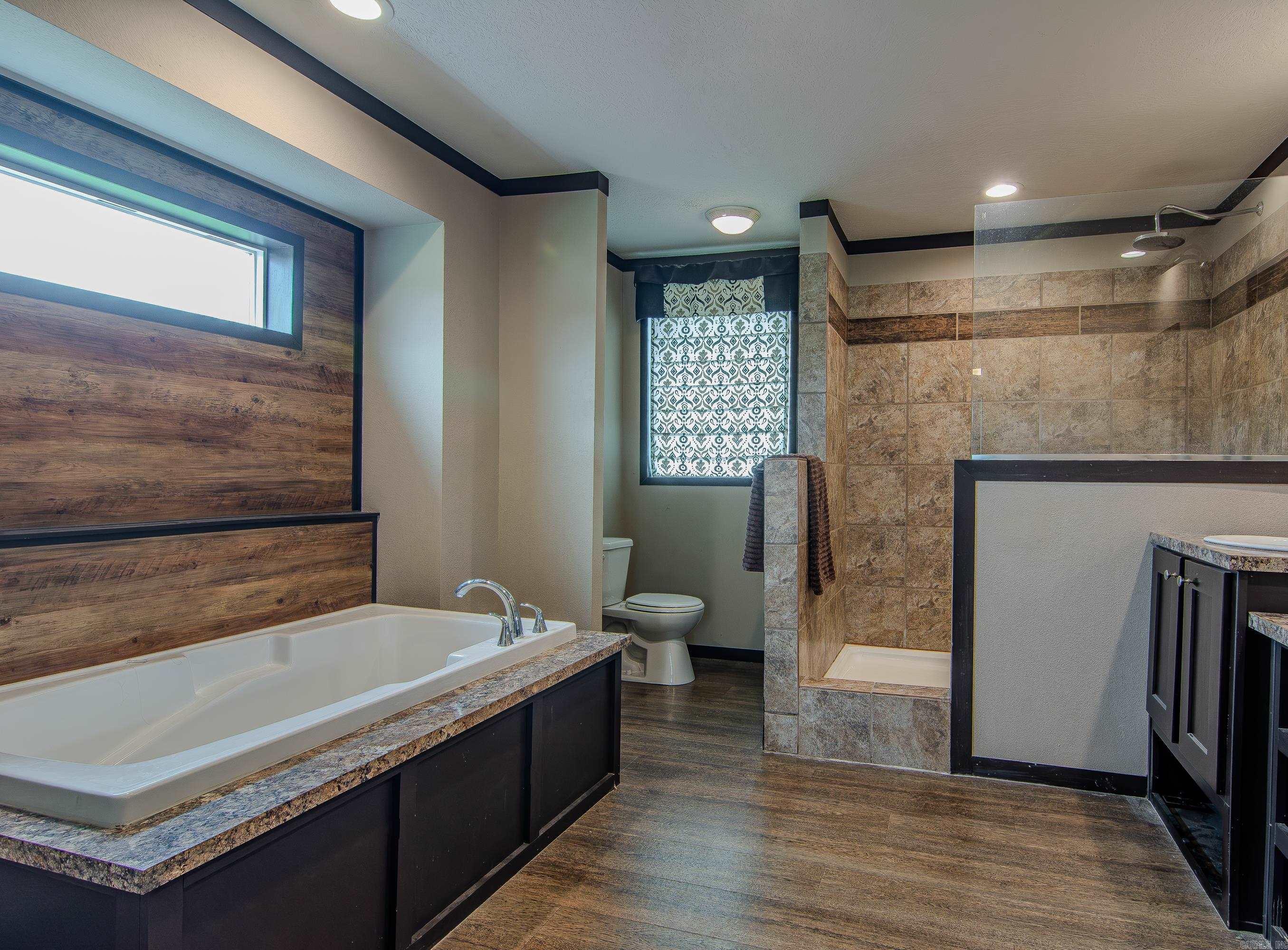 SHADY VALLEY - Residential