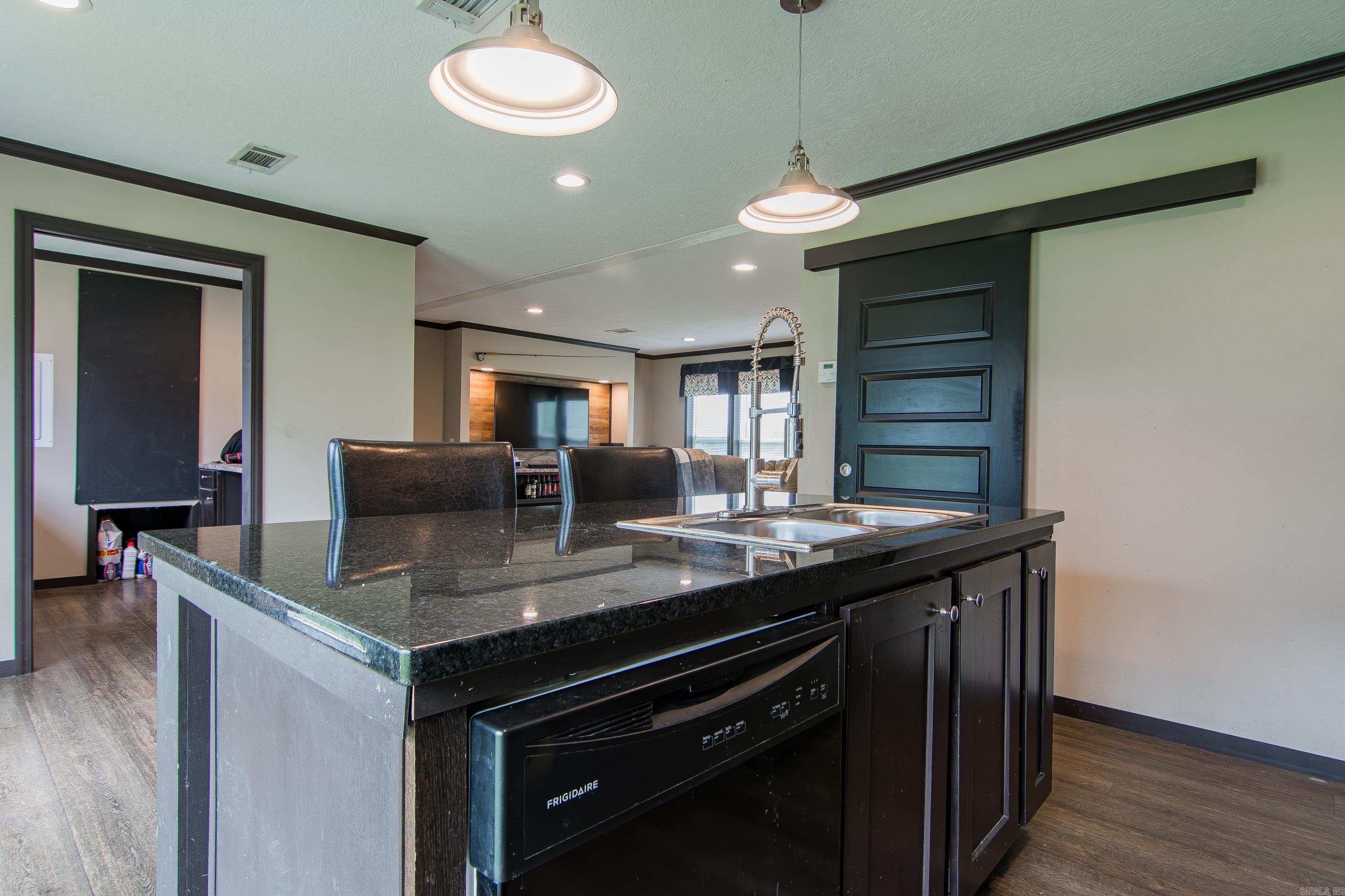 SHADY VALLEY - Residential