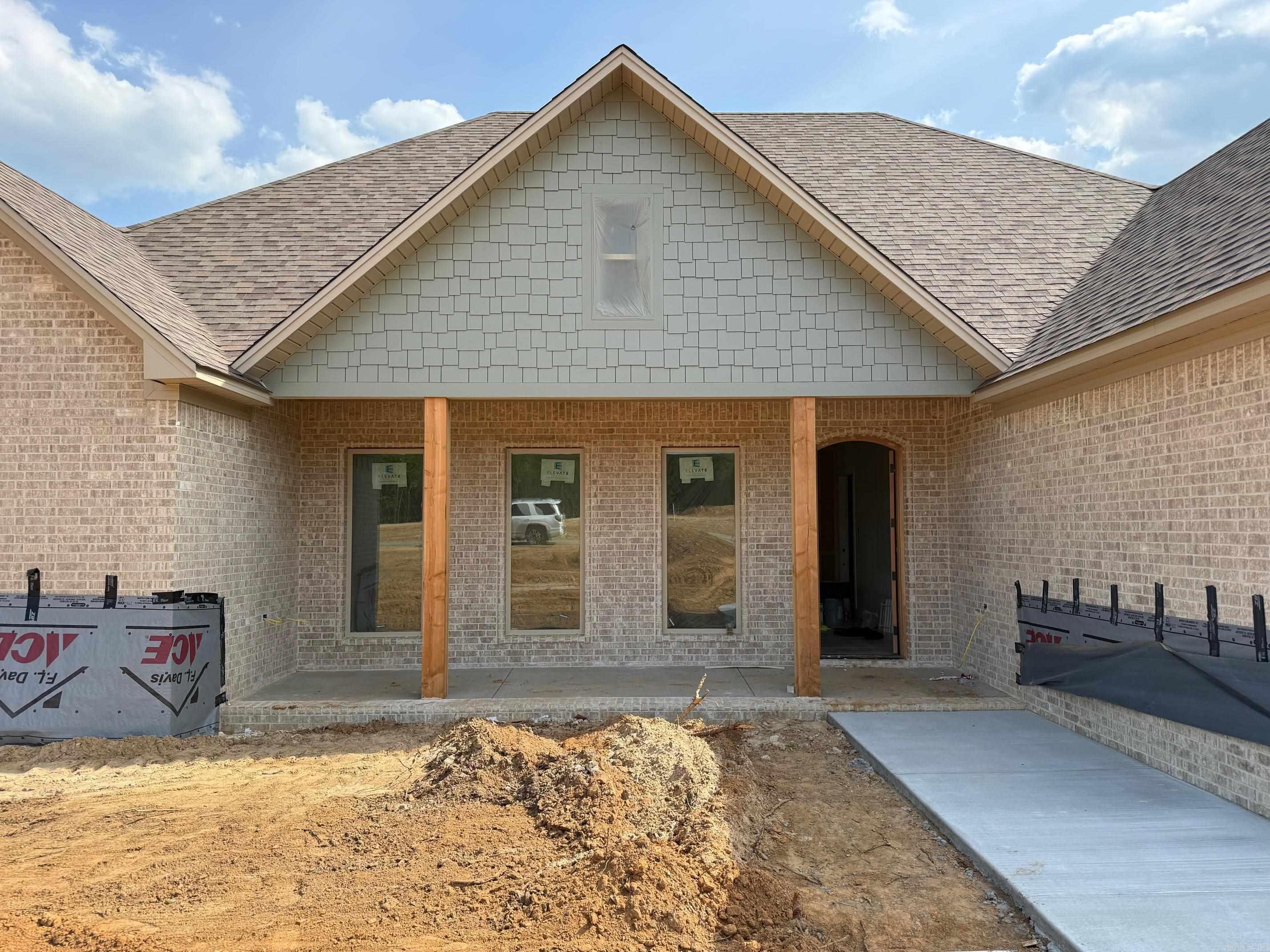 COYOTE RIDGE - Residential