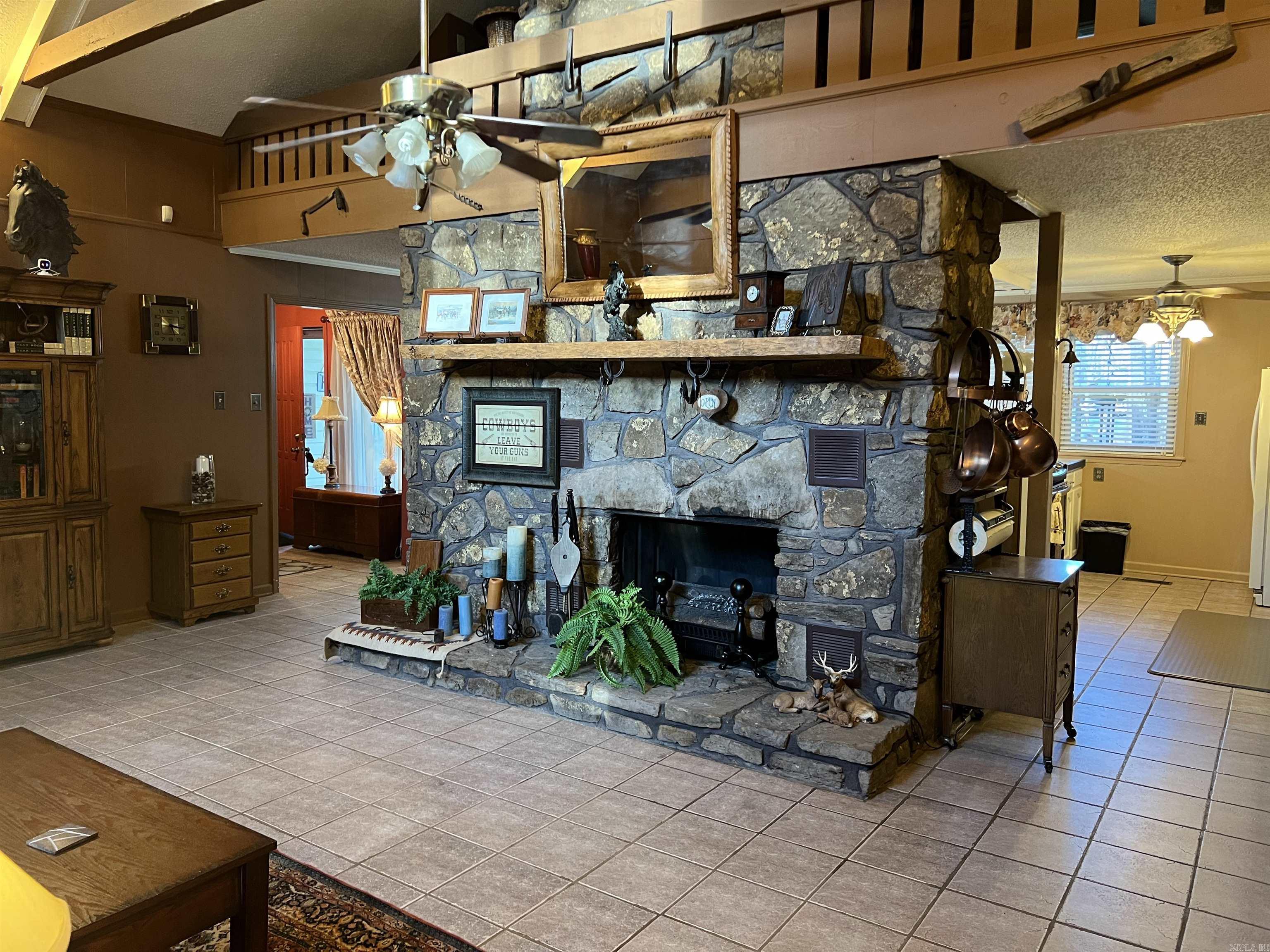 OAK LAWN ESTATES - Residential